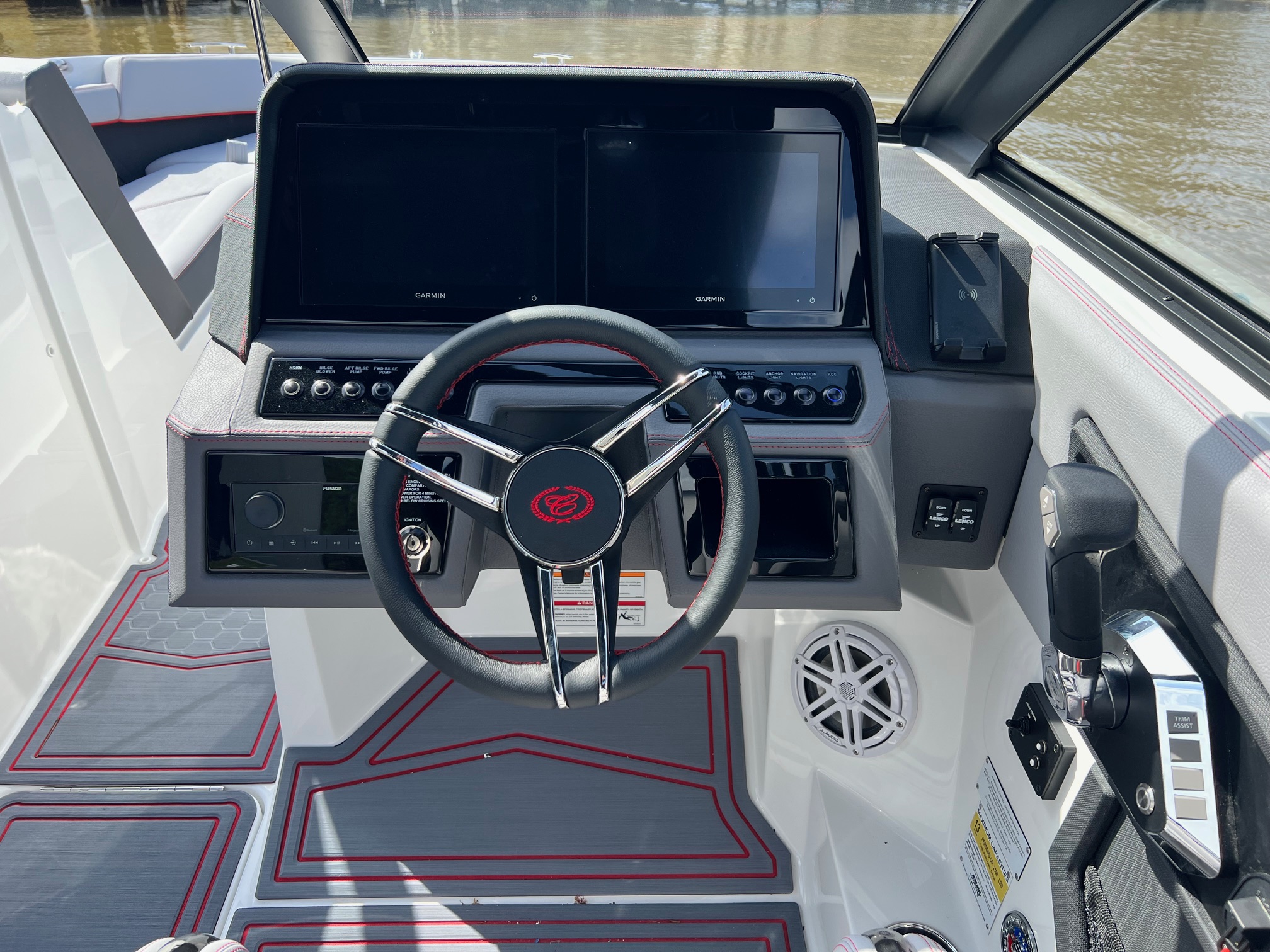 2025 Cobalt Surf Class R4 - Photo 19