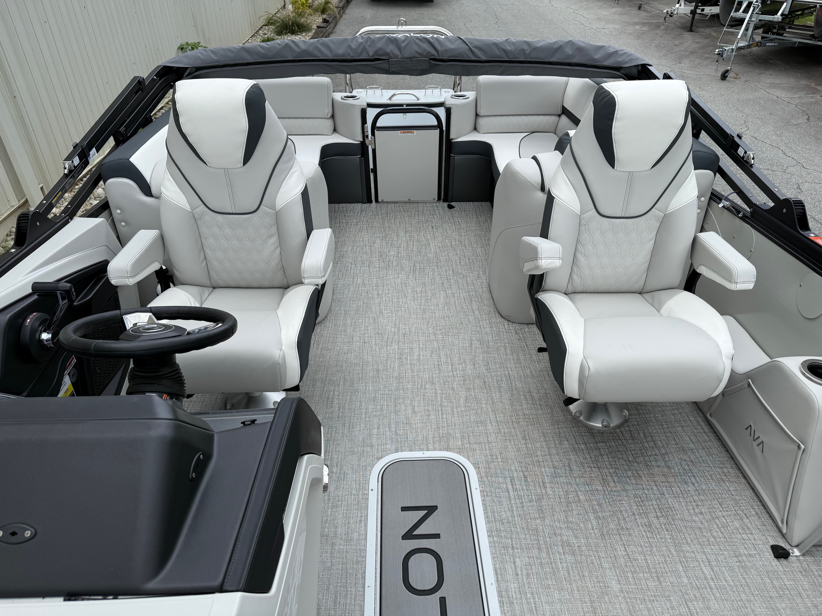 2026 Avalon Catalina - 23 FT Quad Lounger - Photo 13