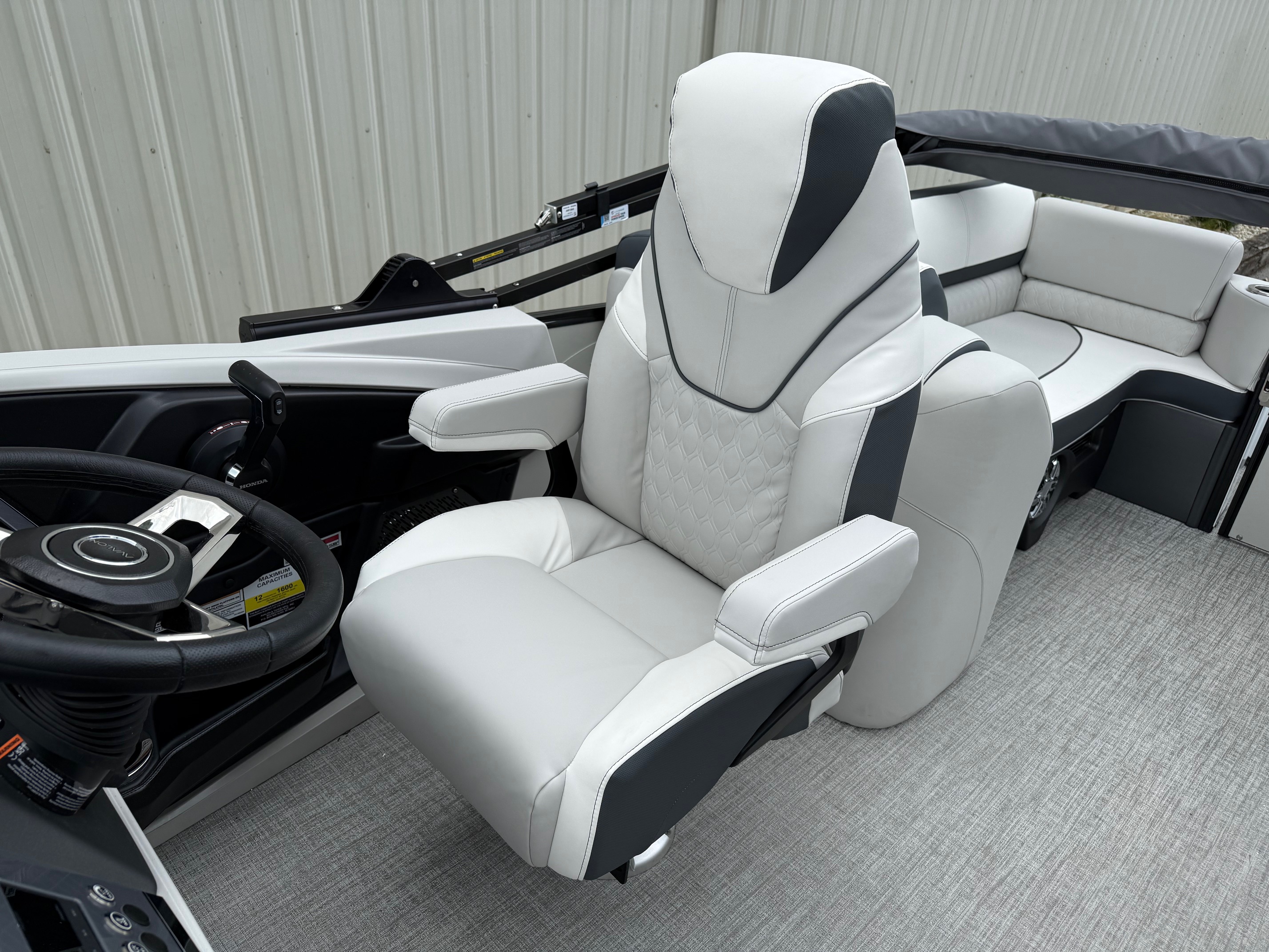 2026 Avalon Catalina - 23 FT Quad Lounger - Photo 15