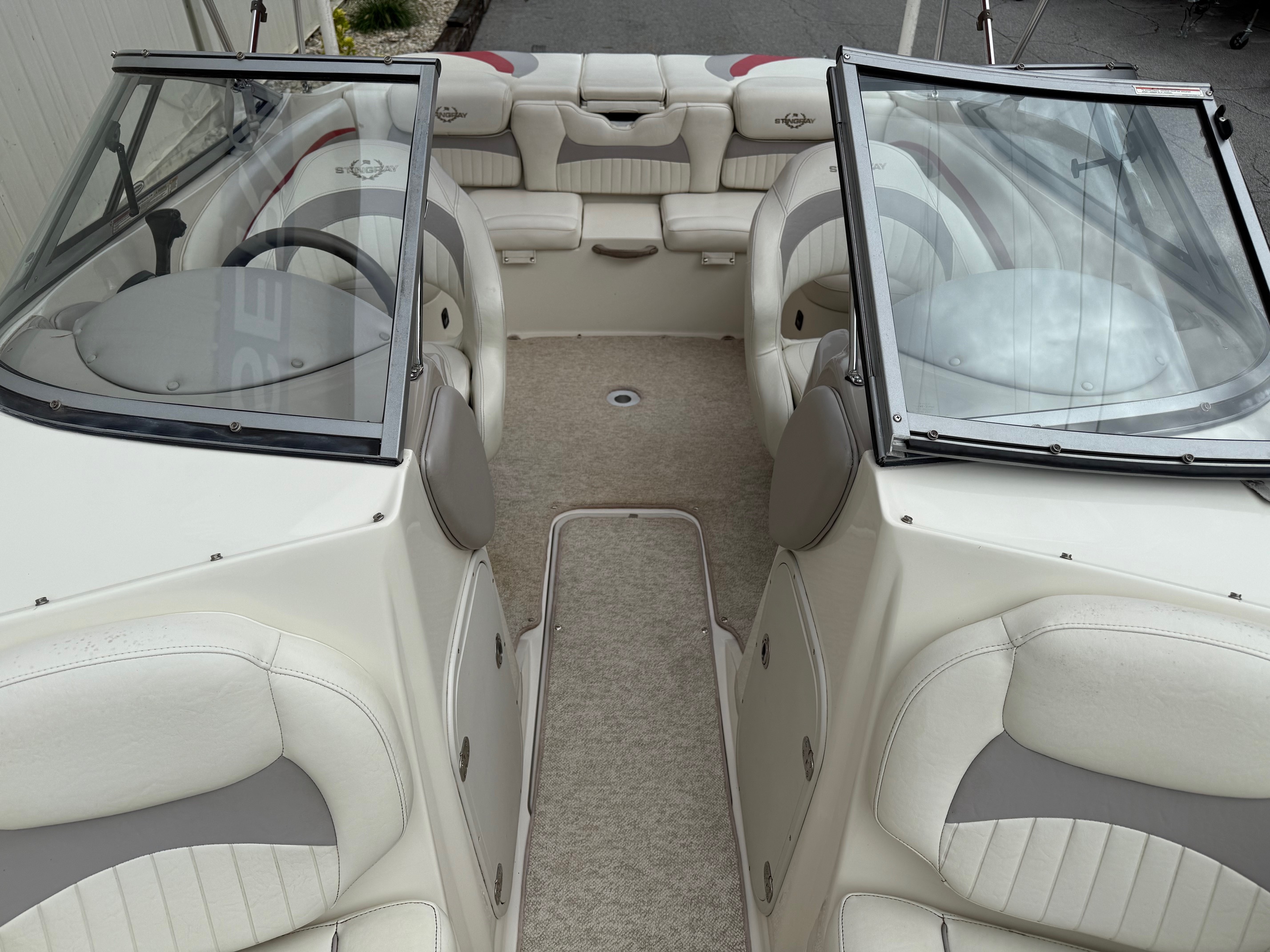 2009 Stingray Boats 225LR - Photo 11