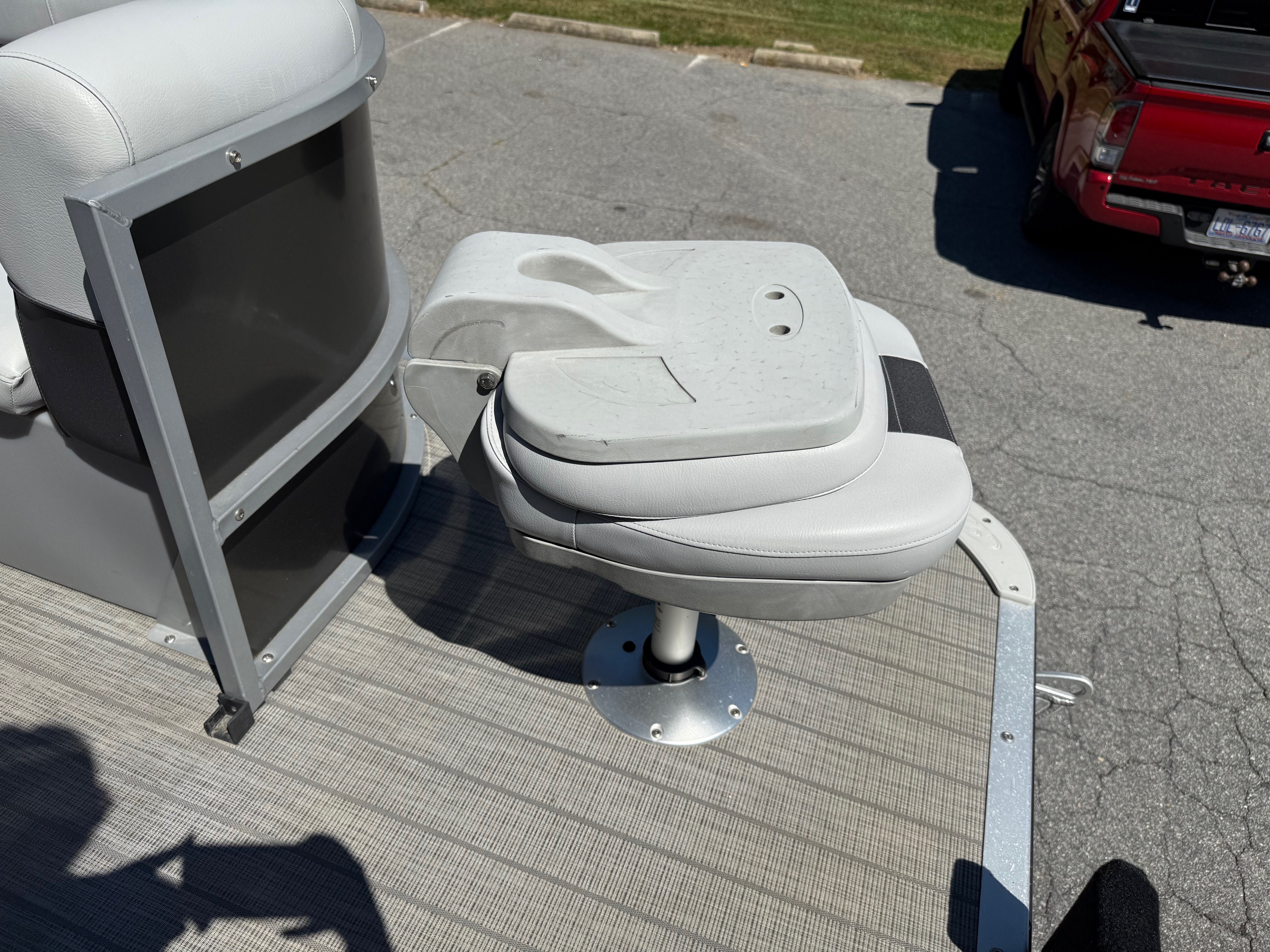 2021 Bentley Pontoons Bentley 220 Fish-N-Cruise - Photo 6
