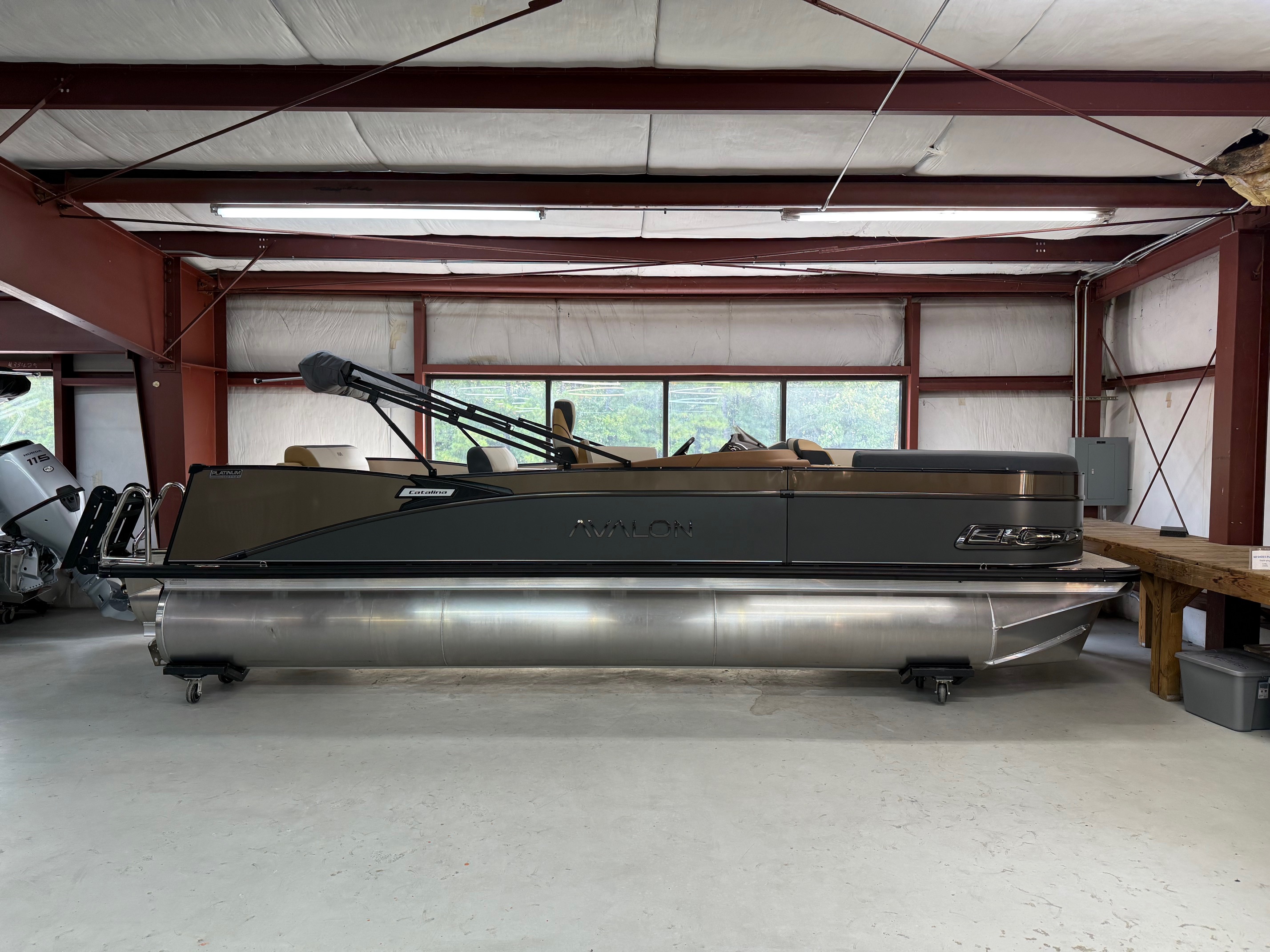 2026 Avalon Catalina - 23 FT Versatile Rear Lounger - Photo 2