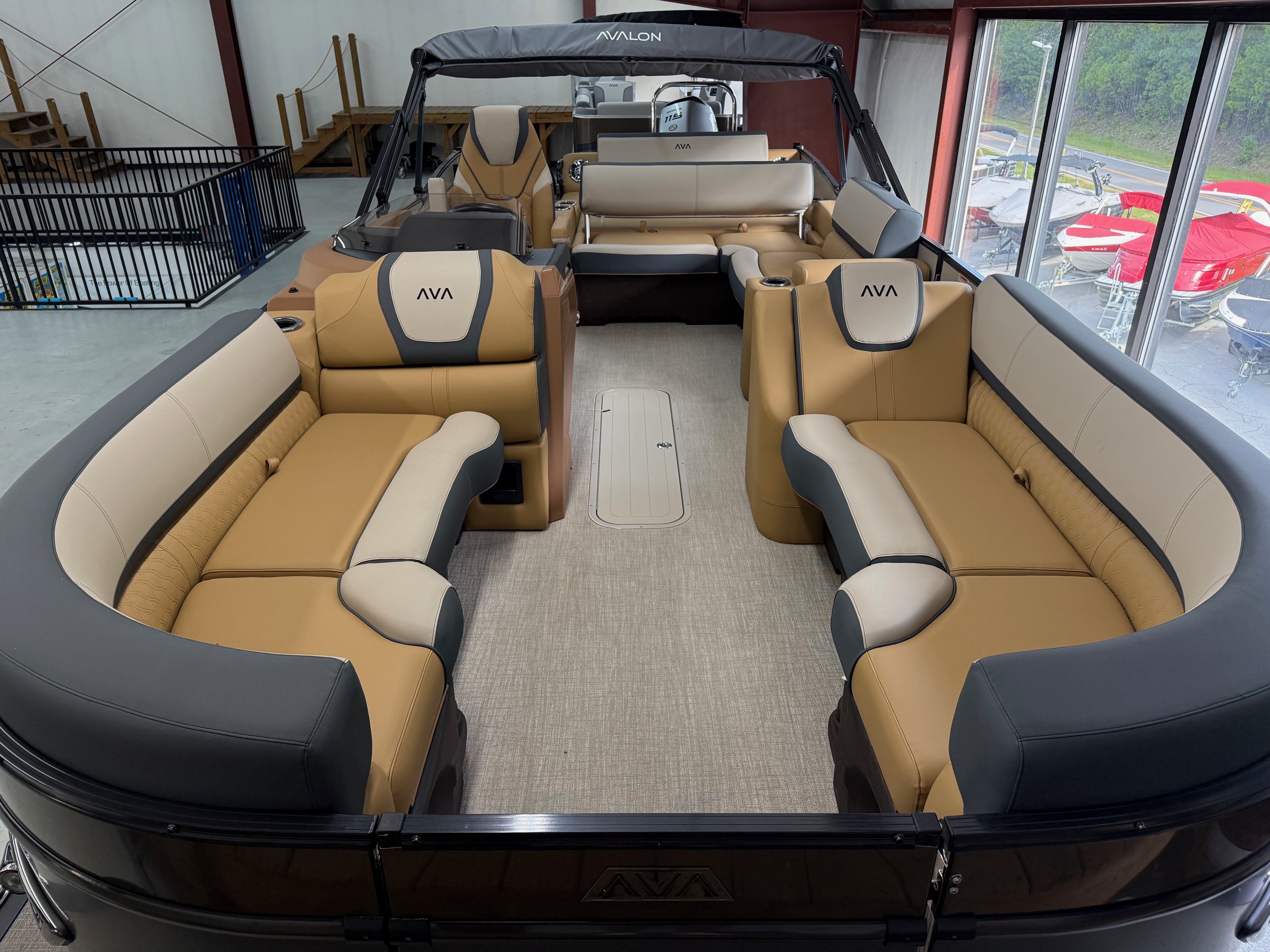 2026 Avalon Catalina - 23 FT Versatile Rear Lounger - Photo 4