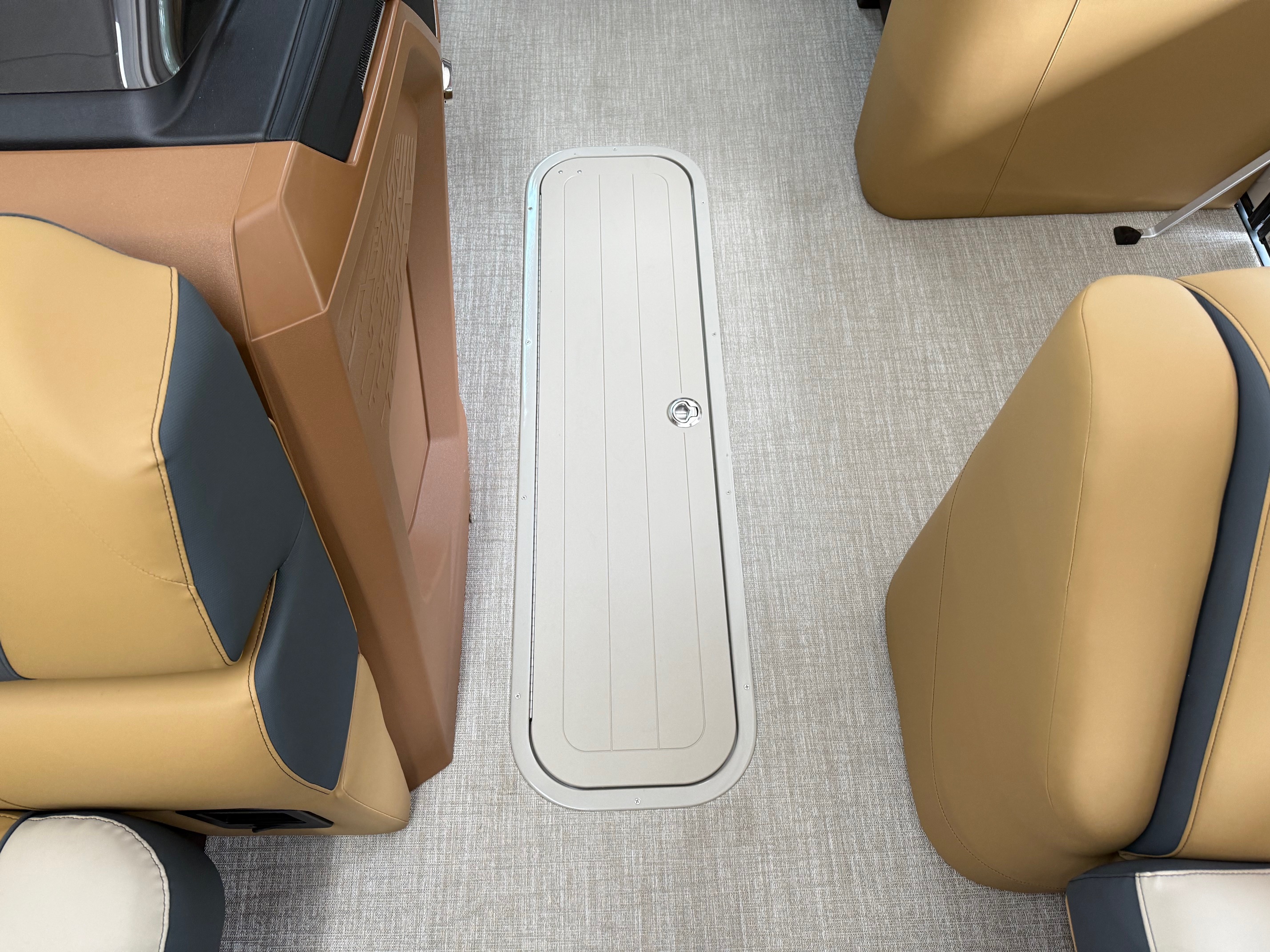 2026 Avalon Catalina - 23 FT Versatile Rear Lounger - Photo 13