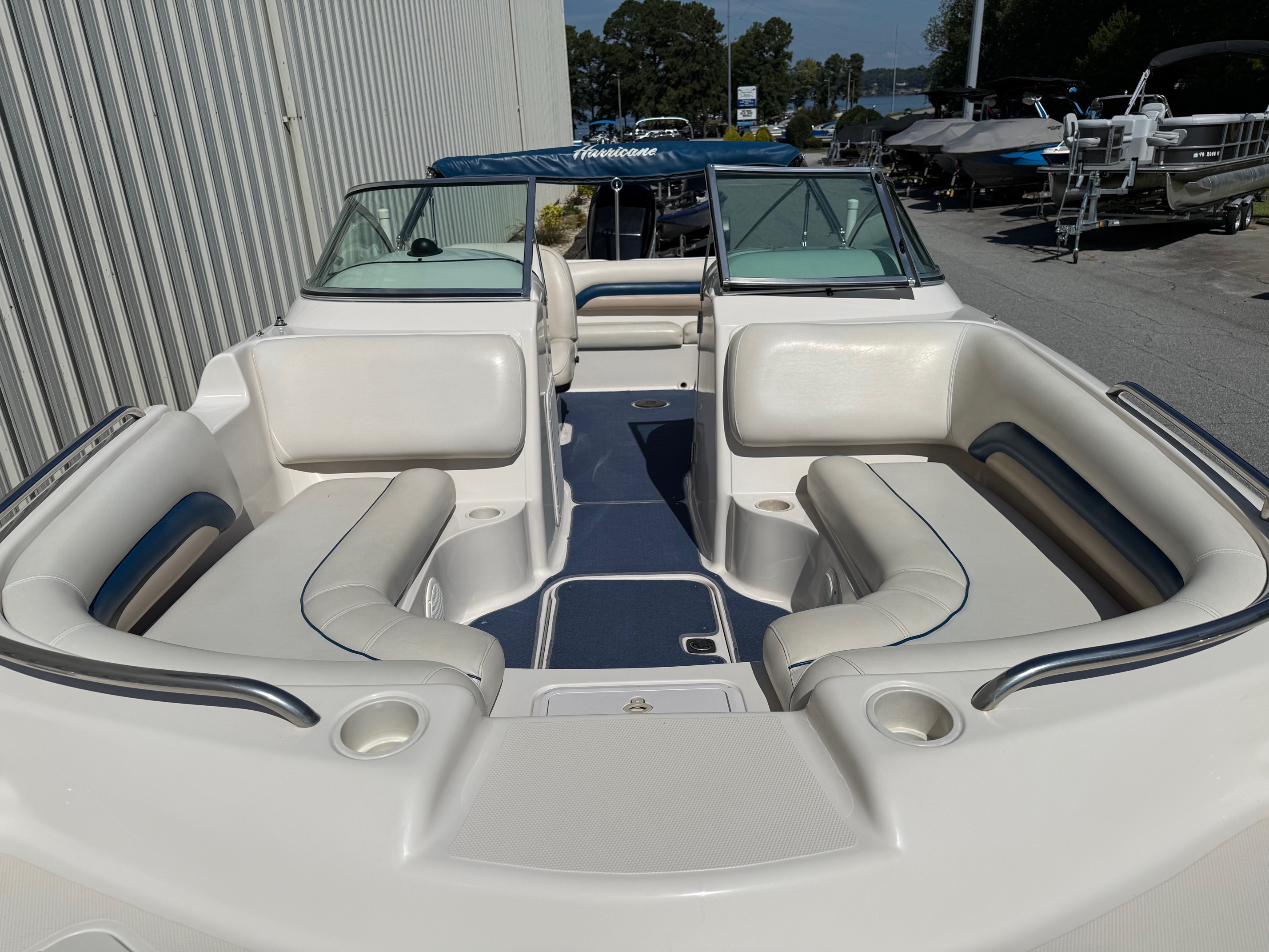2001 Hurricane Sundeck 217 - Photo 5