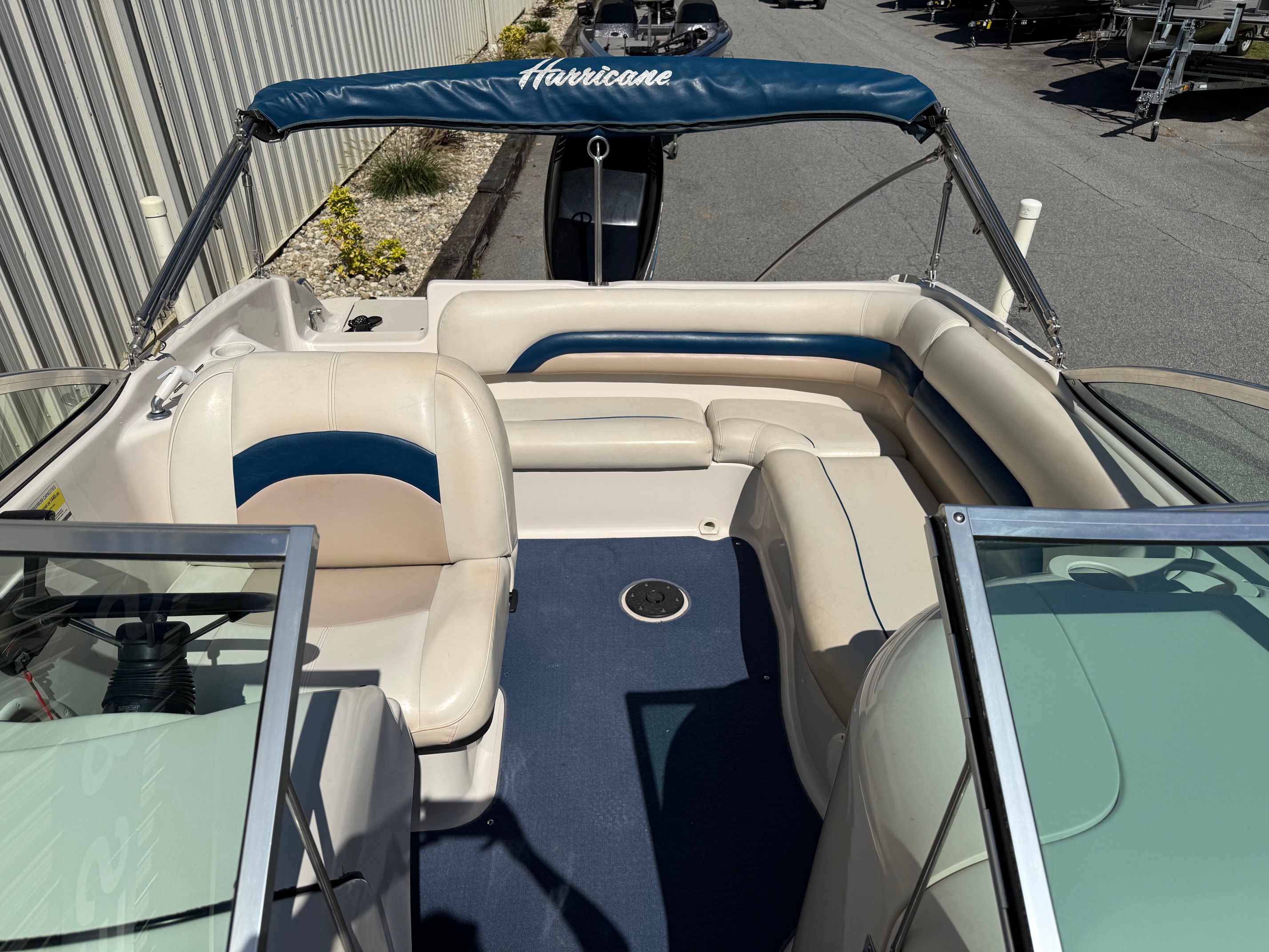 2001 Hurricane Sundeck 217 - Photo 16