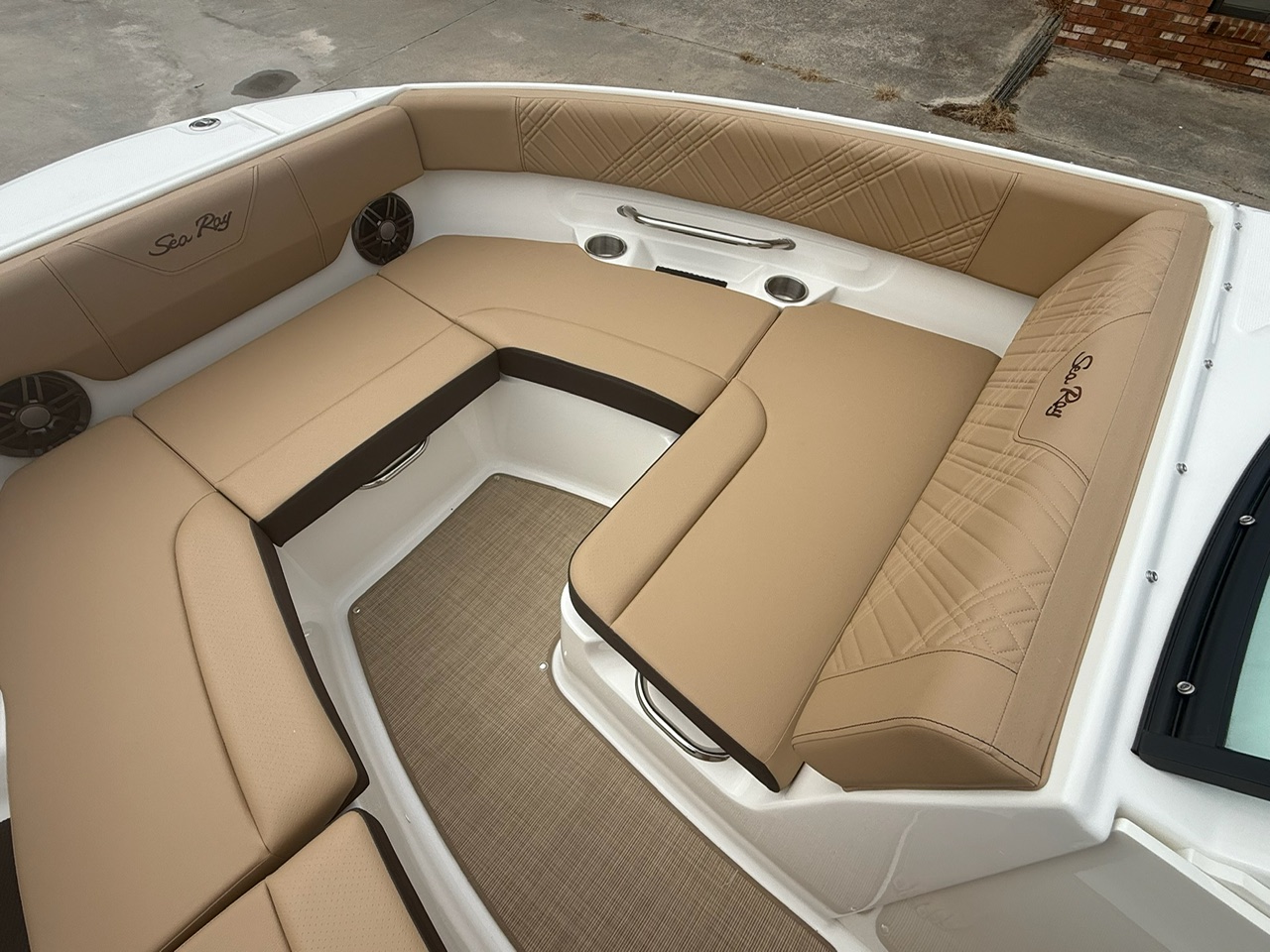 2026 Sea Ray SDX 230 - Photo 5