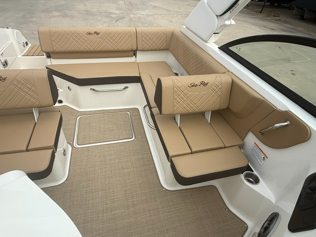 2026 Sea Ray SDX 230 - Photo 11