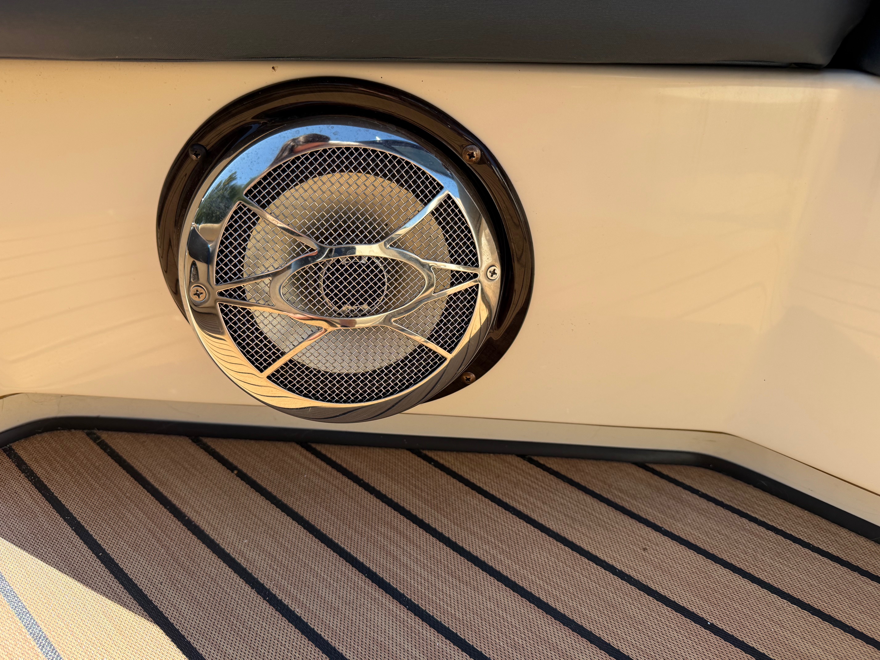 2016 Harris Crowne SL 250 - Photo 15