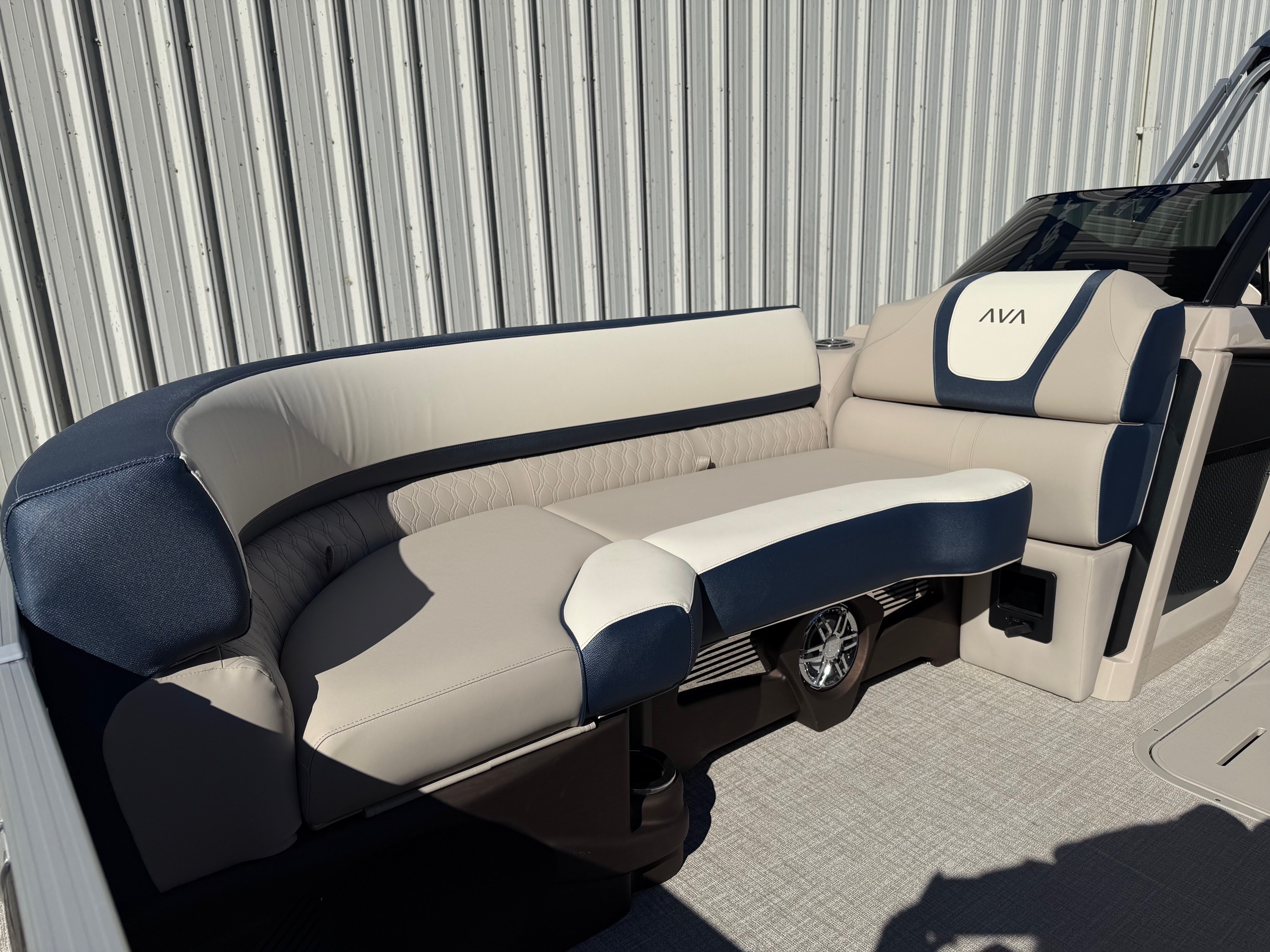 2026 Avalon Catalina - 23 FT Cruise Rear Bench Windshield - Photo 6