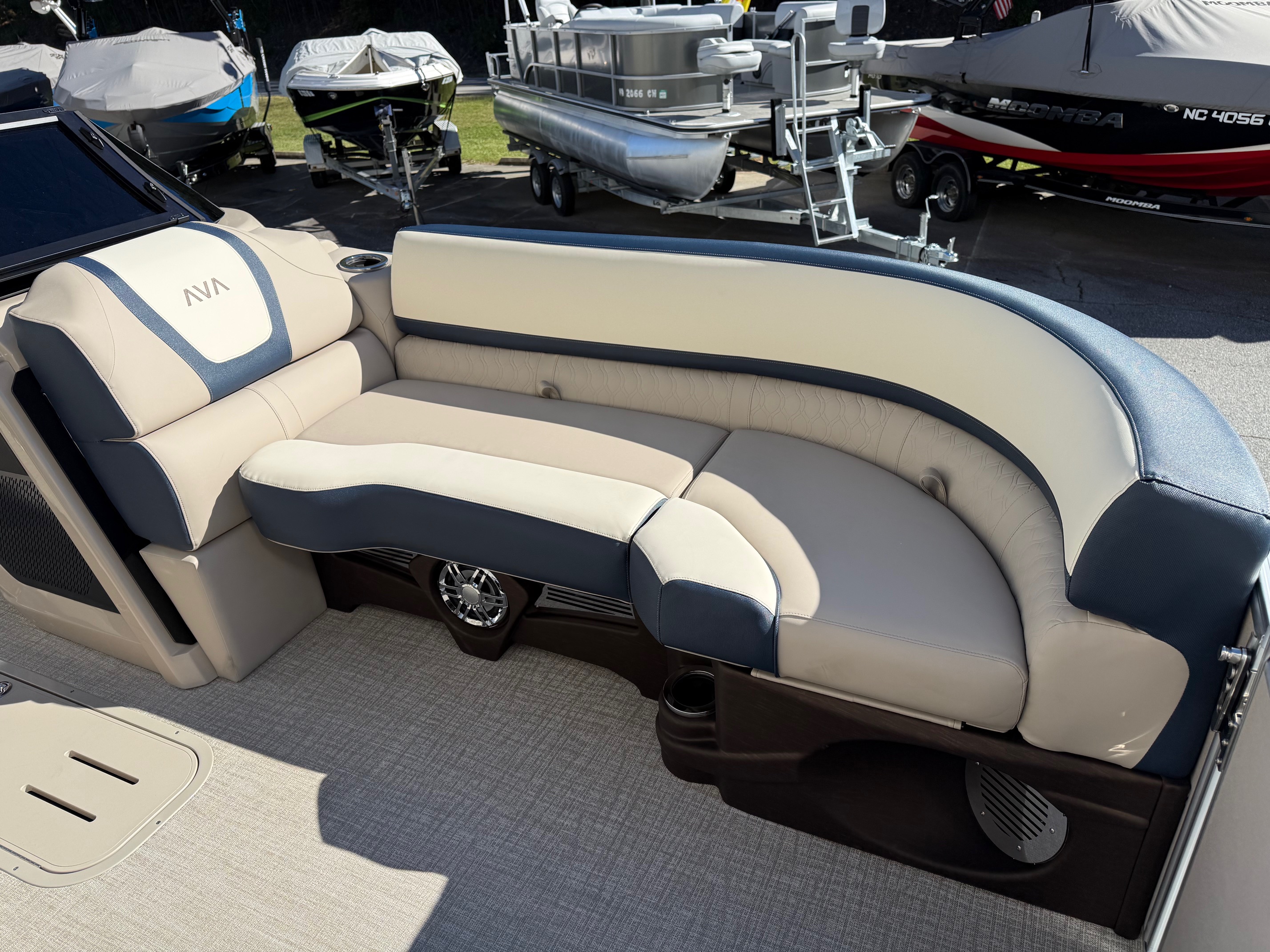 2026 Avalon Catalina - 23 FT Cruise Rear Bench Windshield - Photo 8