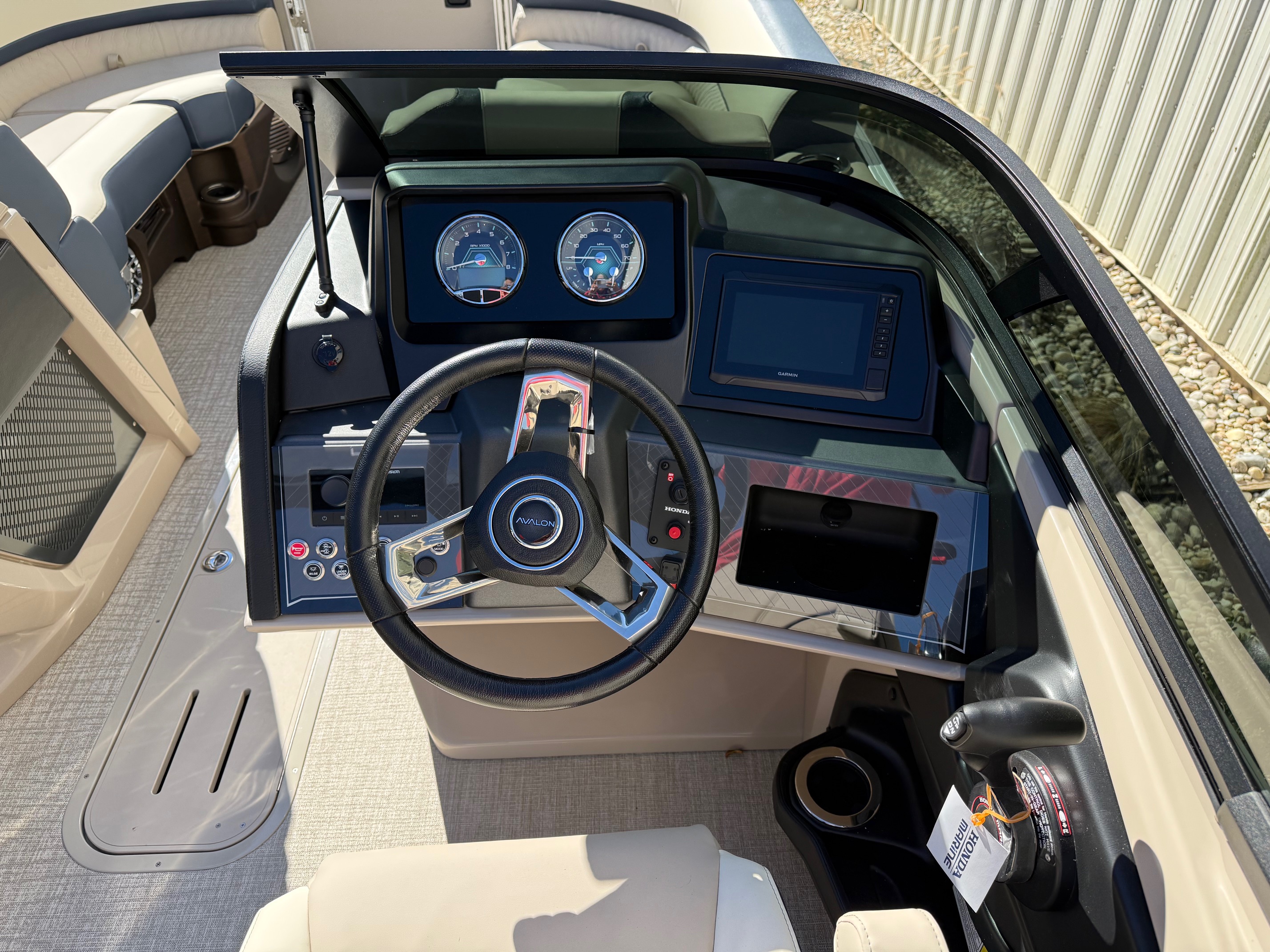2026 Avalon Catalina - 23 FT Cruise Rear Bench Windshield - Photo 17