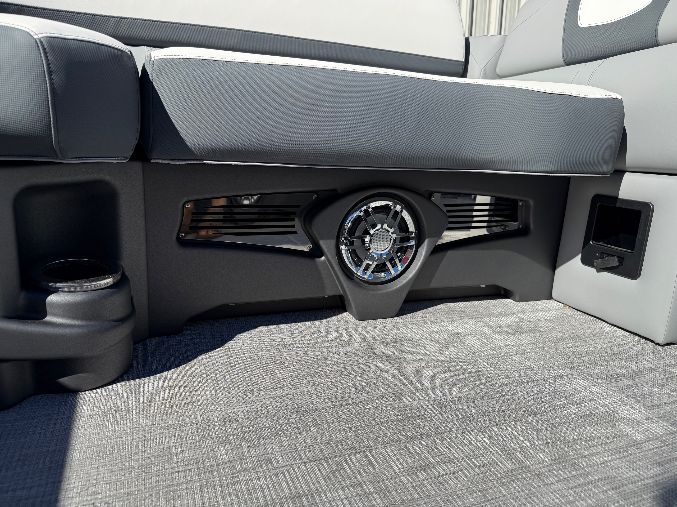 2026 Avalon Catalina - 25 FT Quad Lounger - Photo 10
