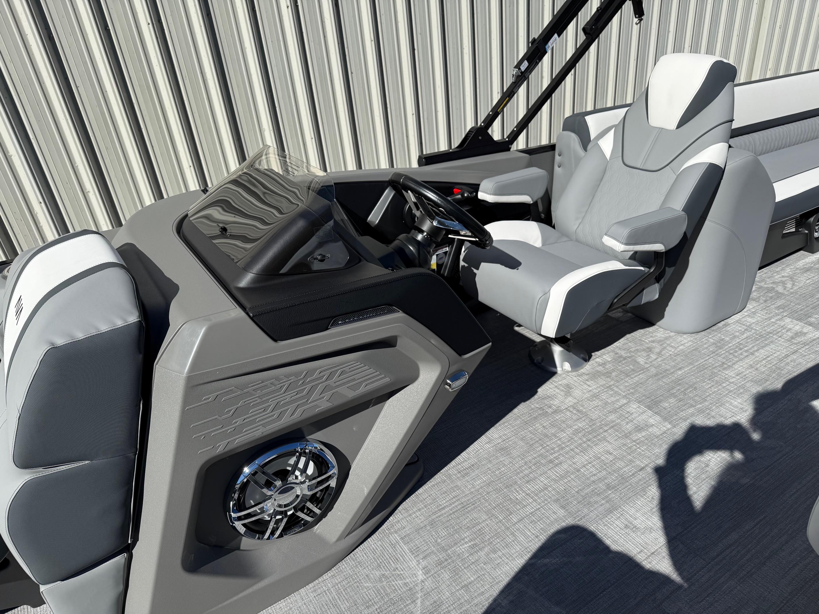 2026 Avalon Catalina - 25 FT Quad Lounger - Photo 15