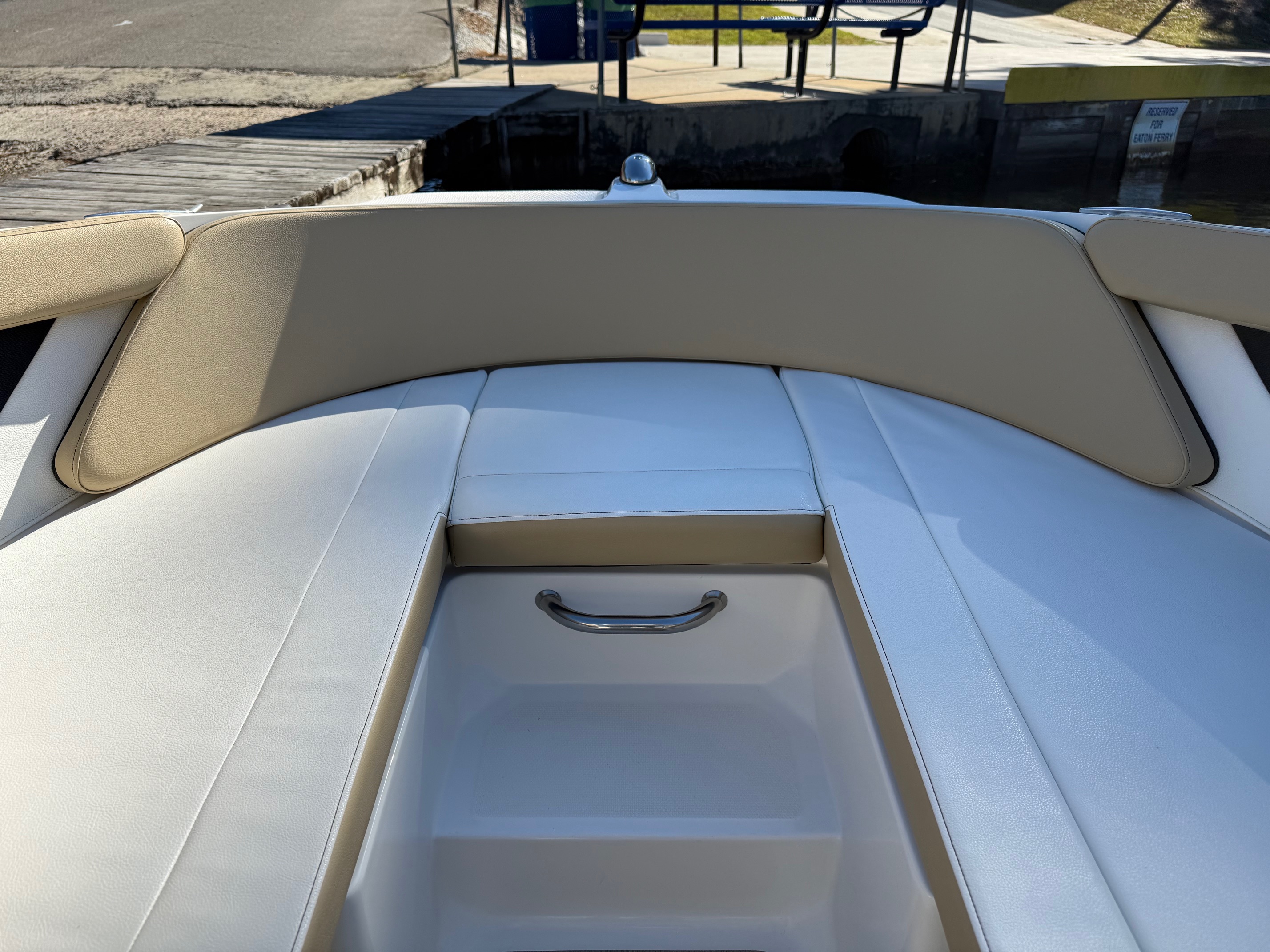 2017 Sea Ray SPX 210 - Photo 4