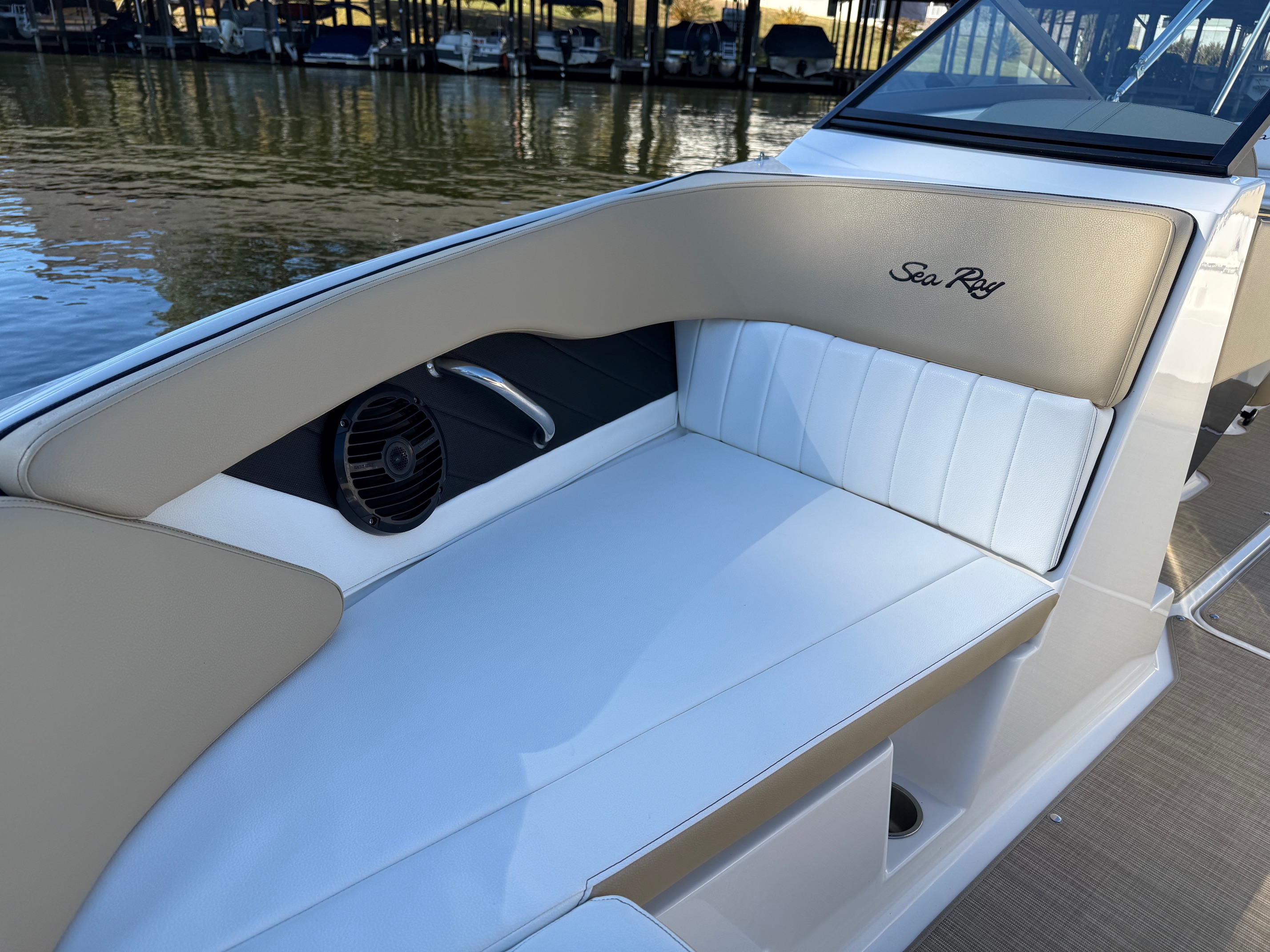 2017 Sea Ray SPX 210 - Photo 6
