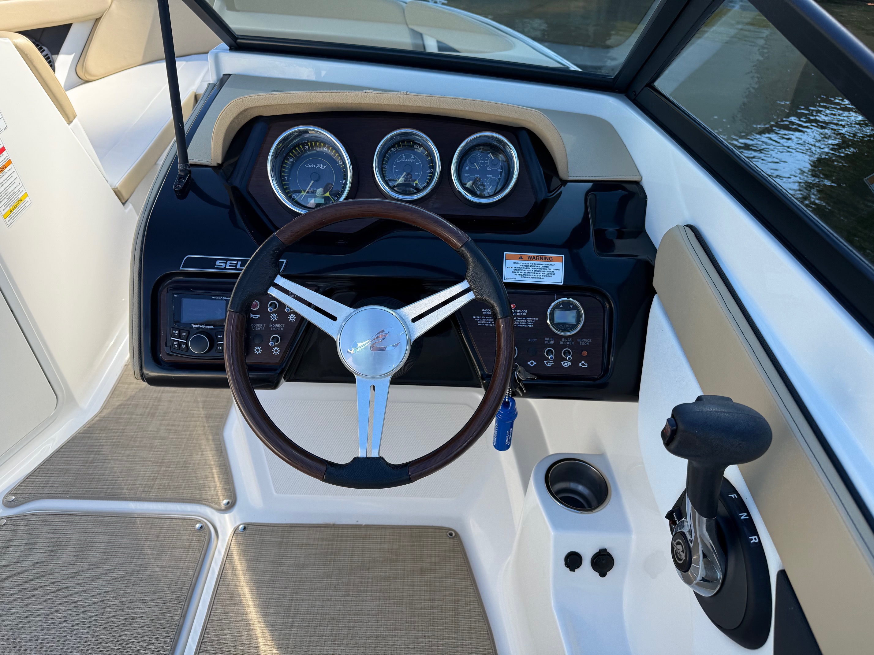 2017 Sea Ray SPX 210 - Photo 14
