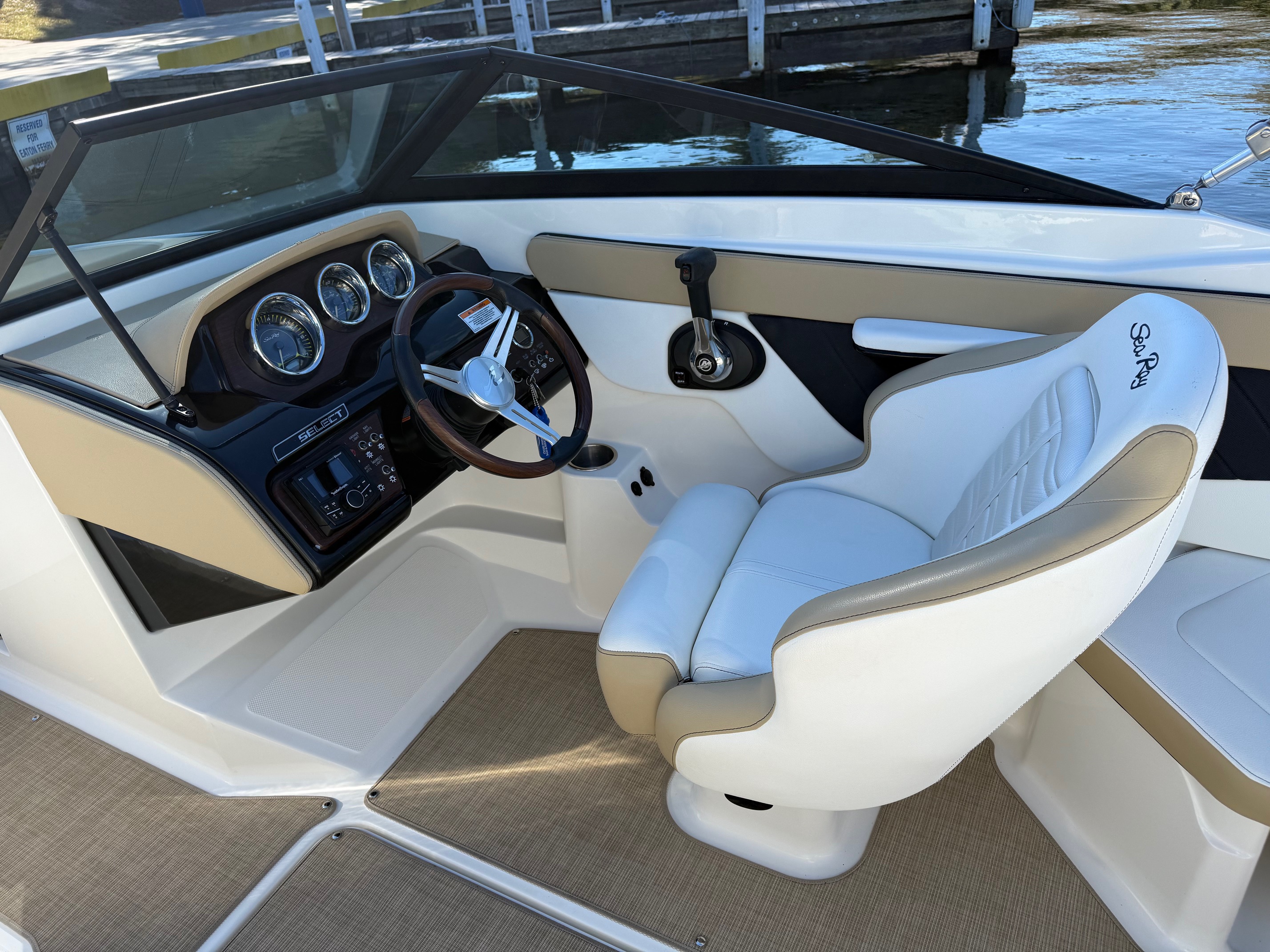 2017 Sea Ray SPX 210 - Photo 20