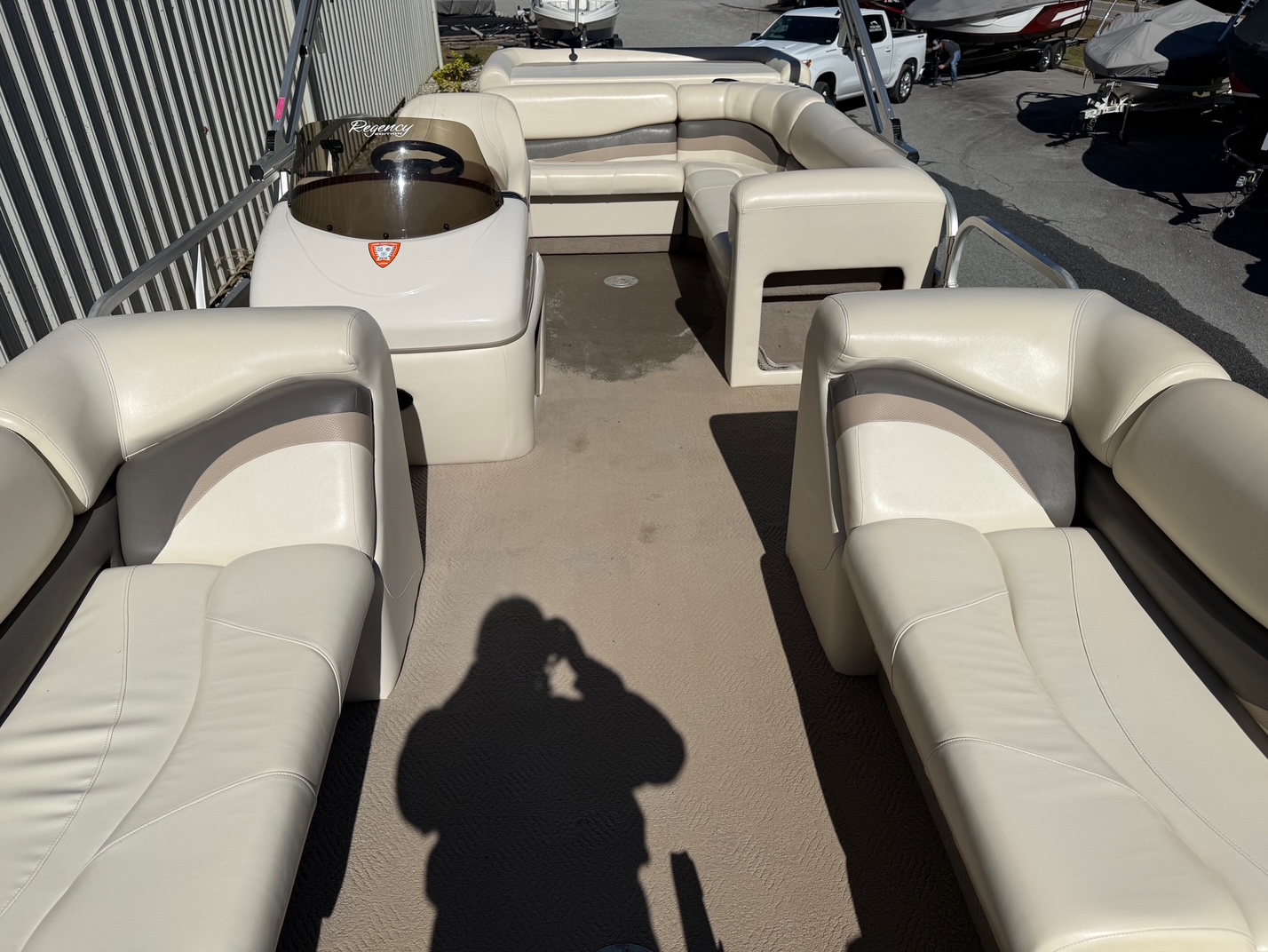 2006 Sun Tracker Regency Party Barge 22 - Photo 4