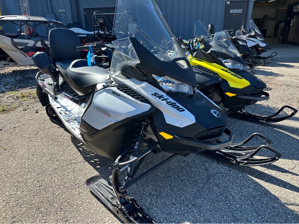Used 2022 Snowmobile from Ski-Doo