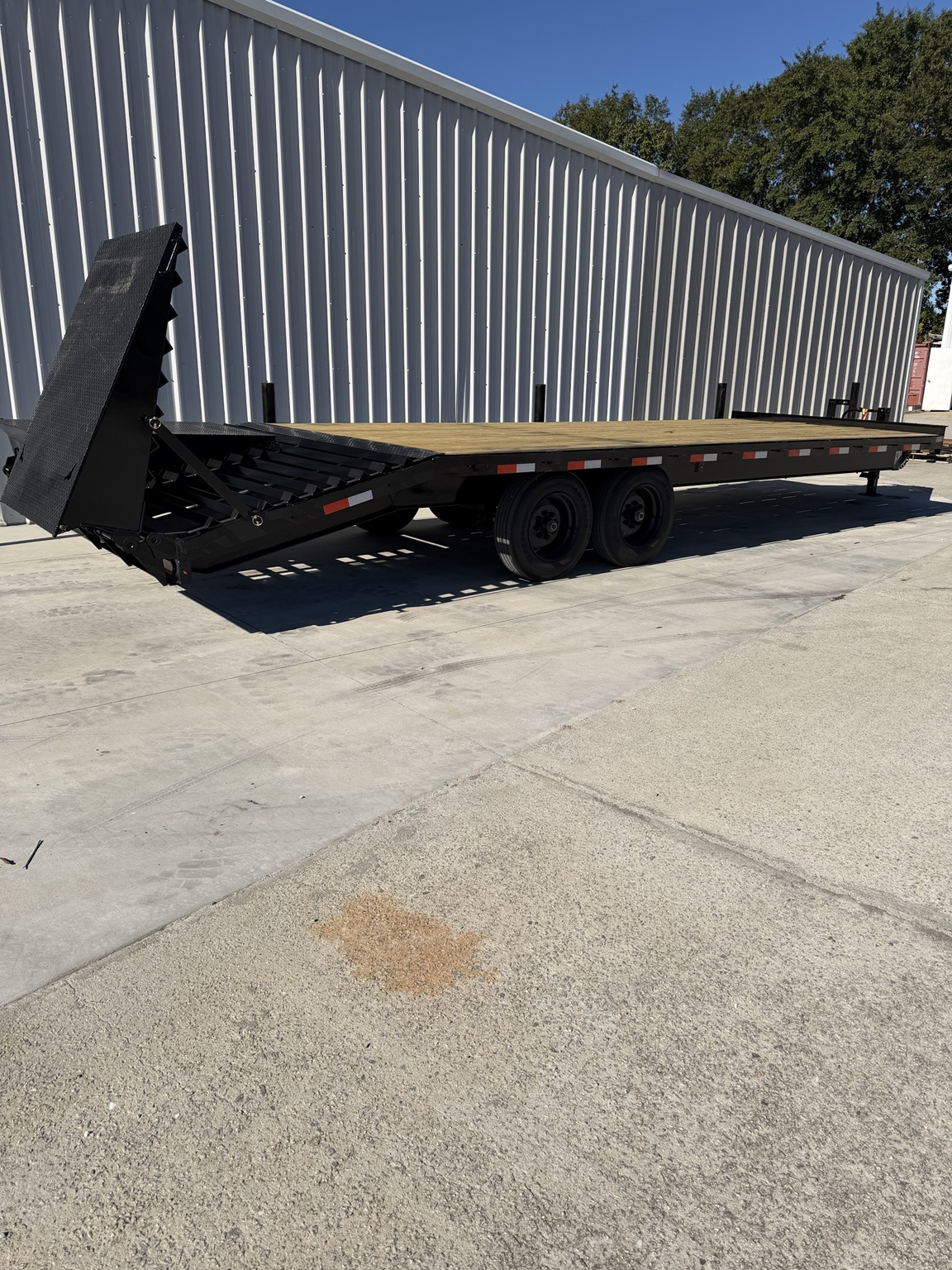 9×25 Equipment Flatbed Trailer