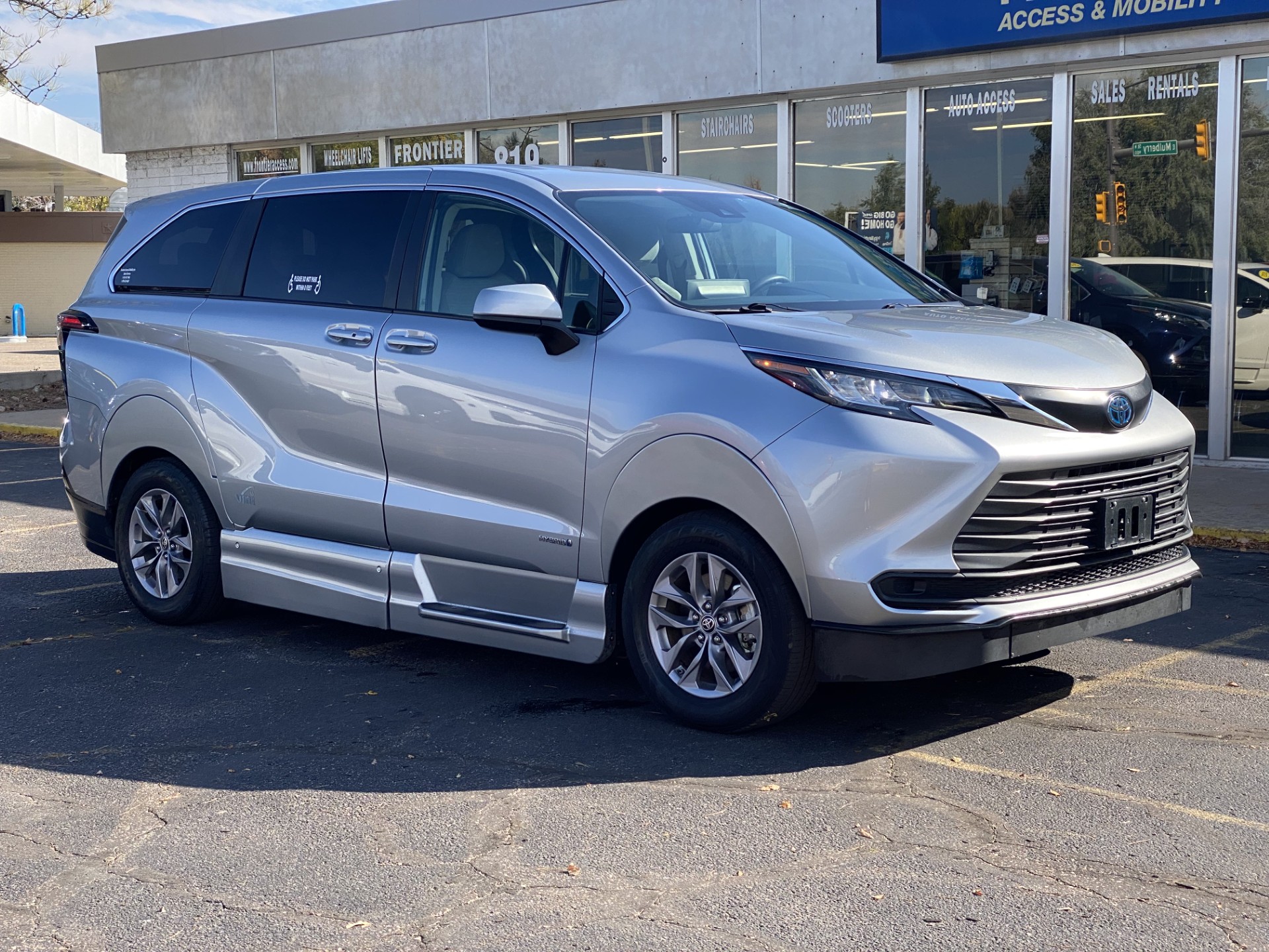 2021 Toyota Sienna LE