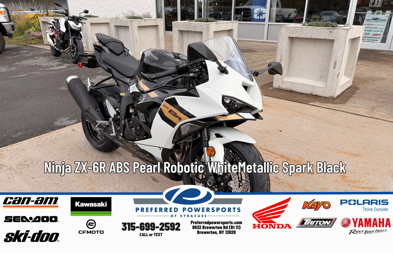 2026 Kawasaki Ninja ZX-6R Pearl Robotic White/Metallic Spark Black