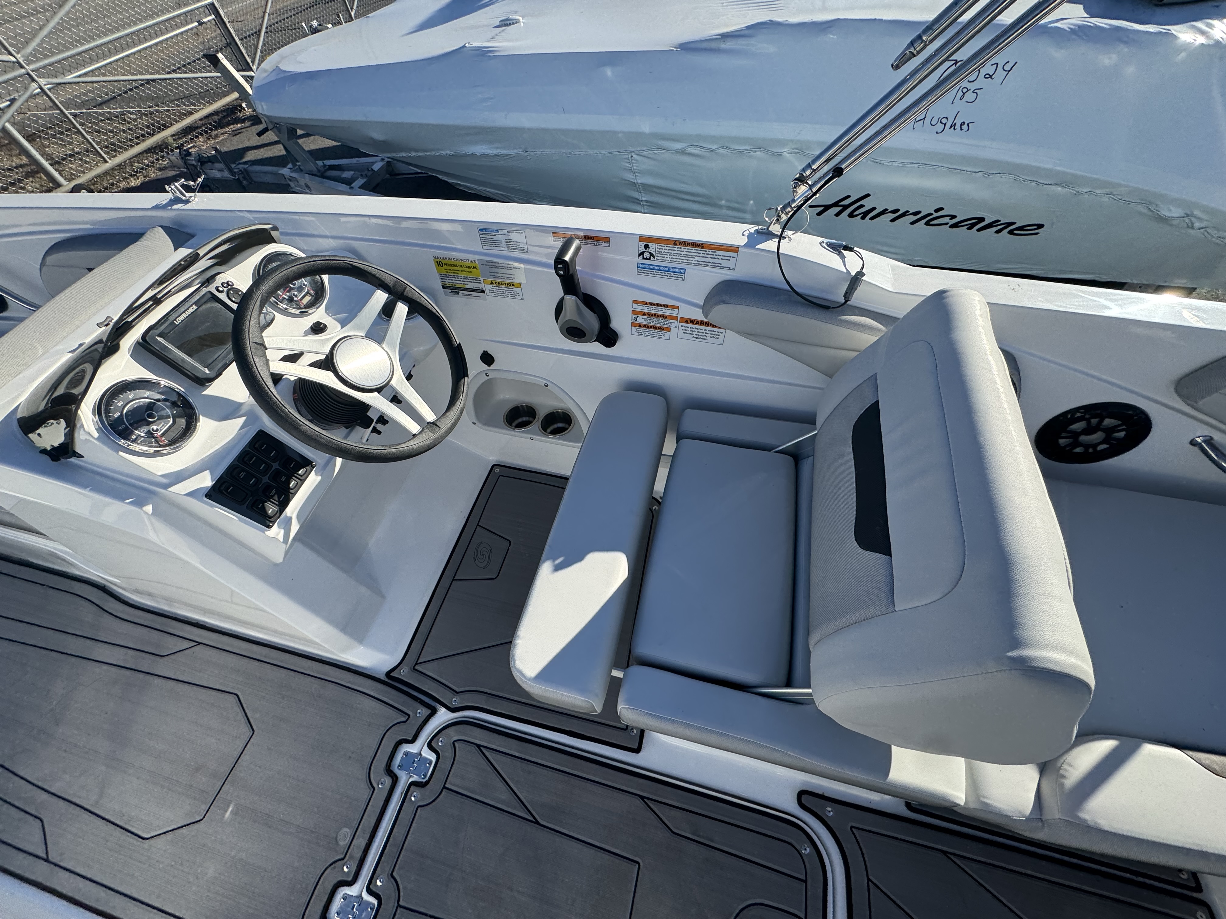 2024 Hurricane SunDeck Sport 205 OB - Photo 9