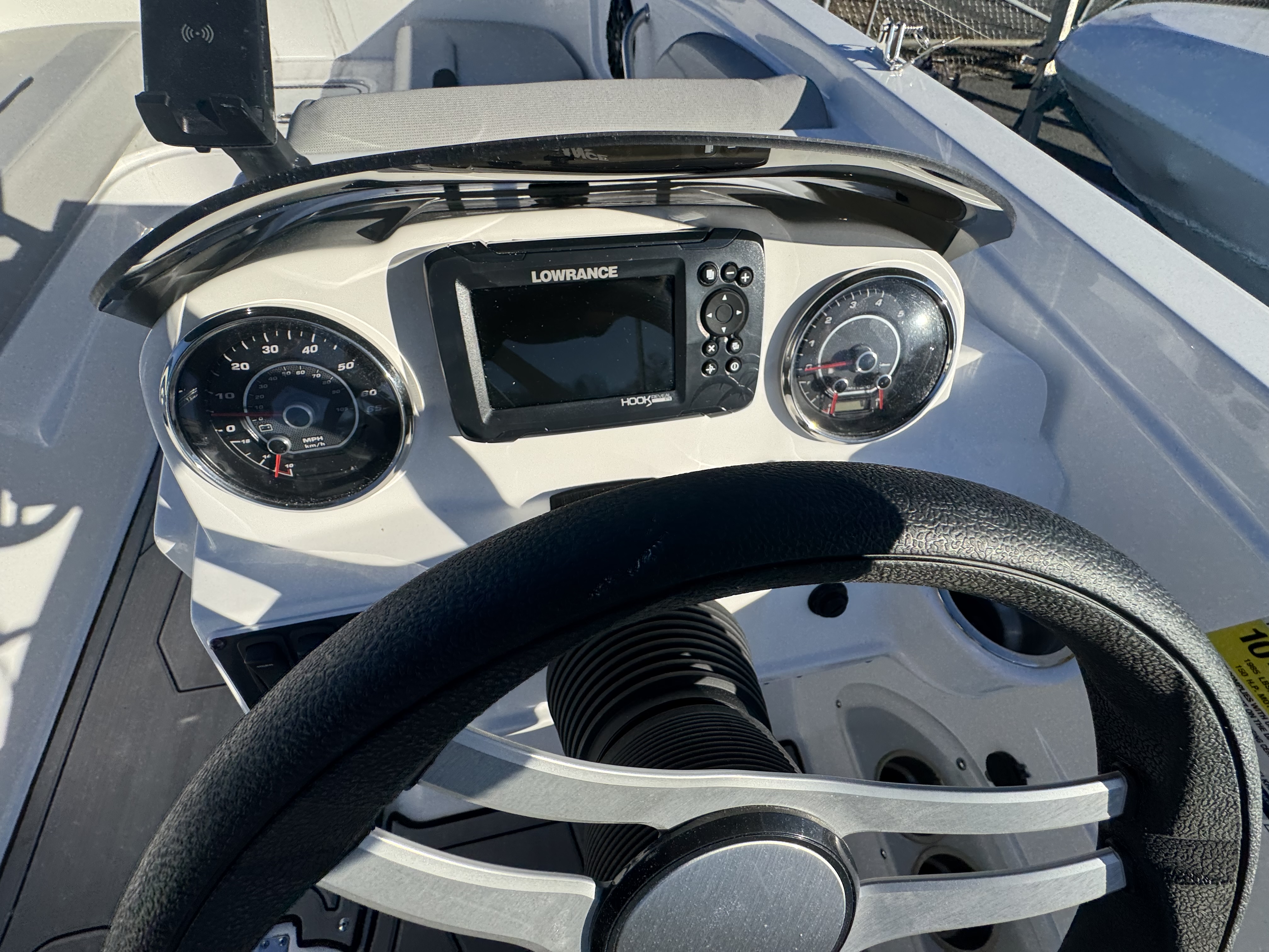 2024 Hurricane SunDeck Sport 205 OB - Photo 10