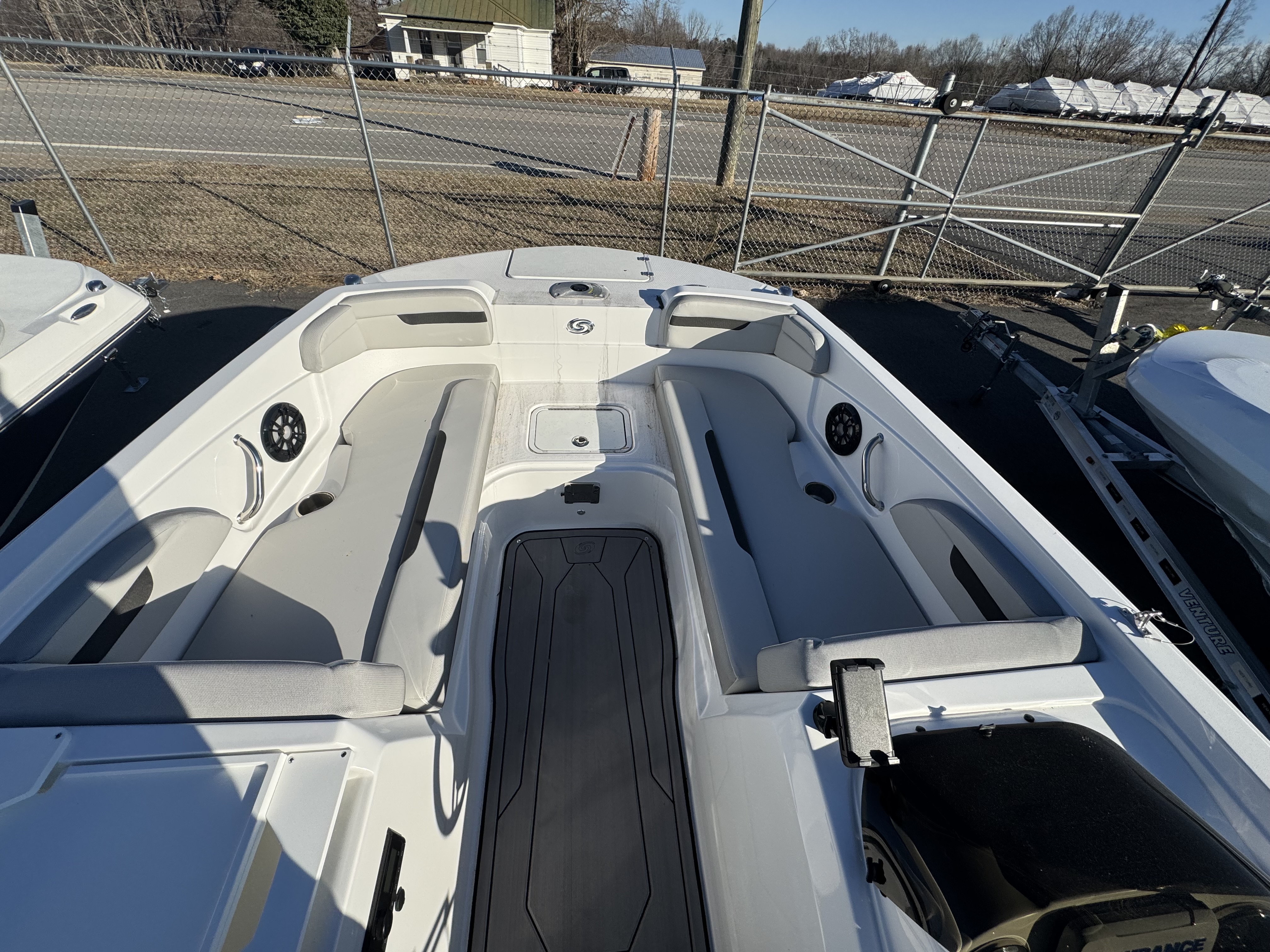 2024 Hurricane SunDeck Sport 205 OB - Photo 12
