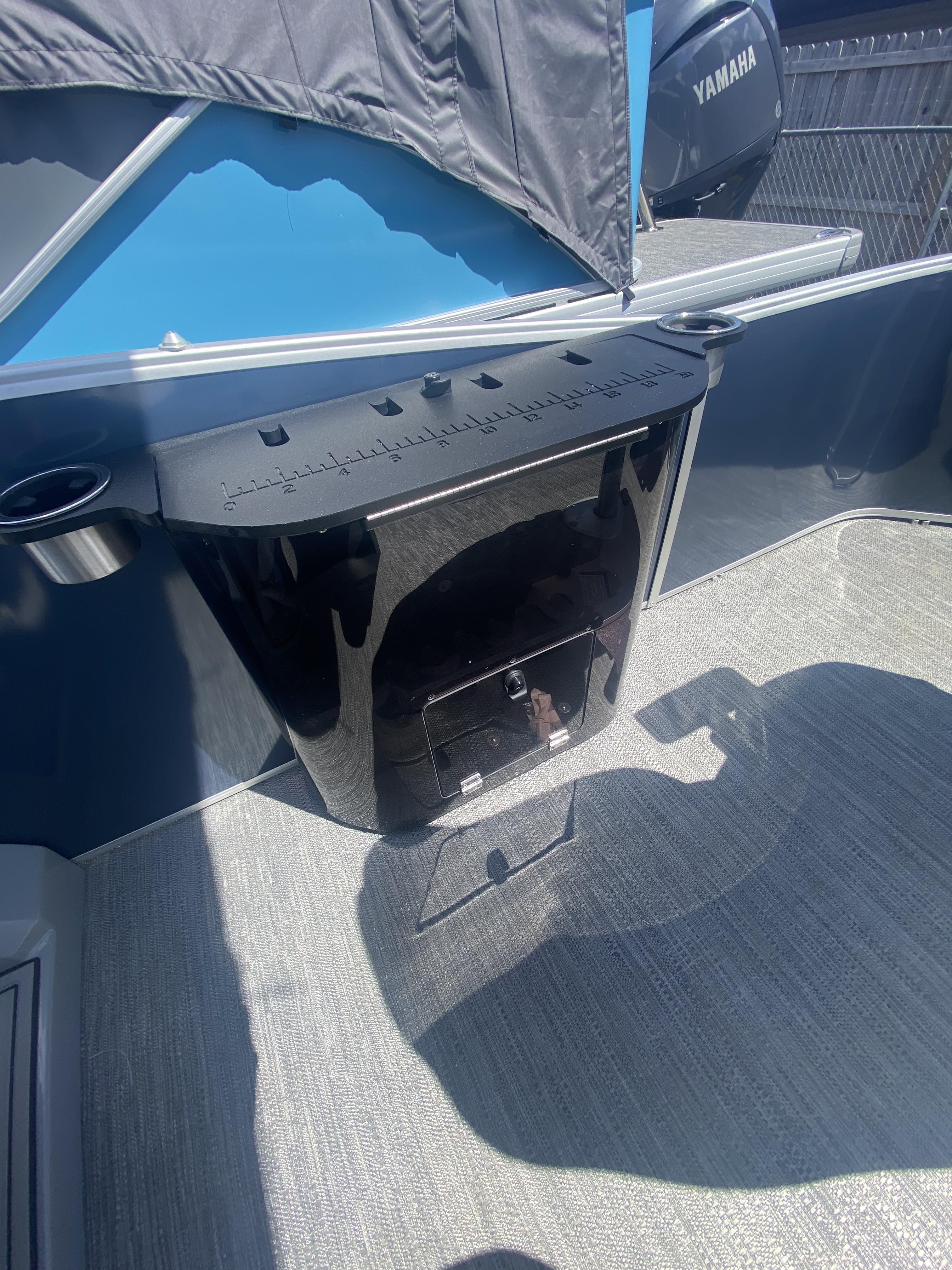 2025 Godfrey MC235 FS Tritoon - Photo 5