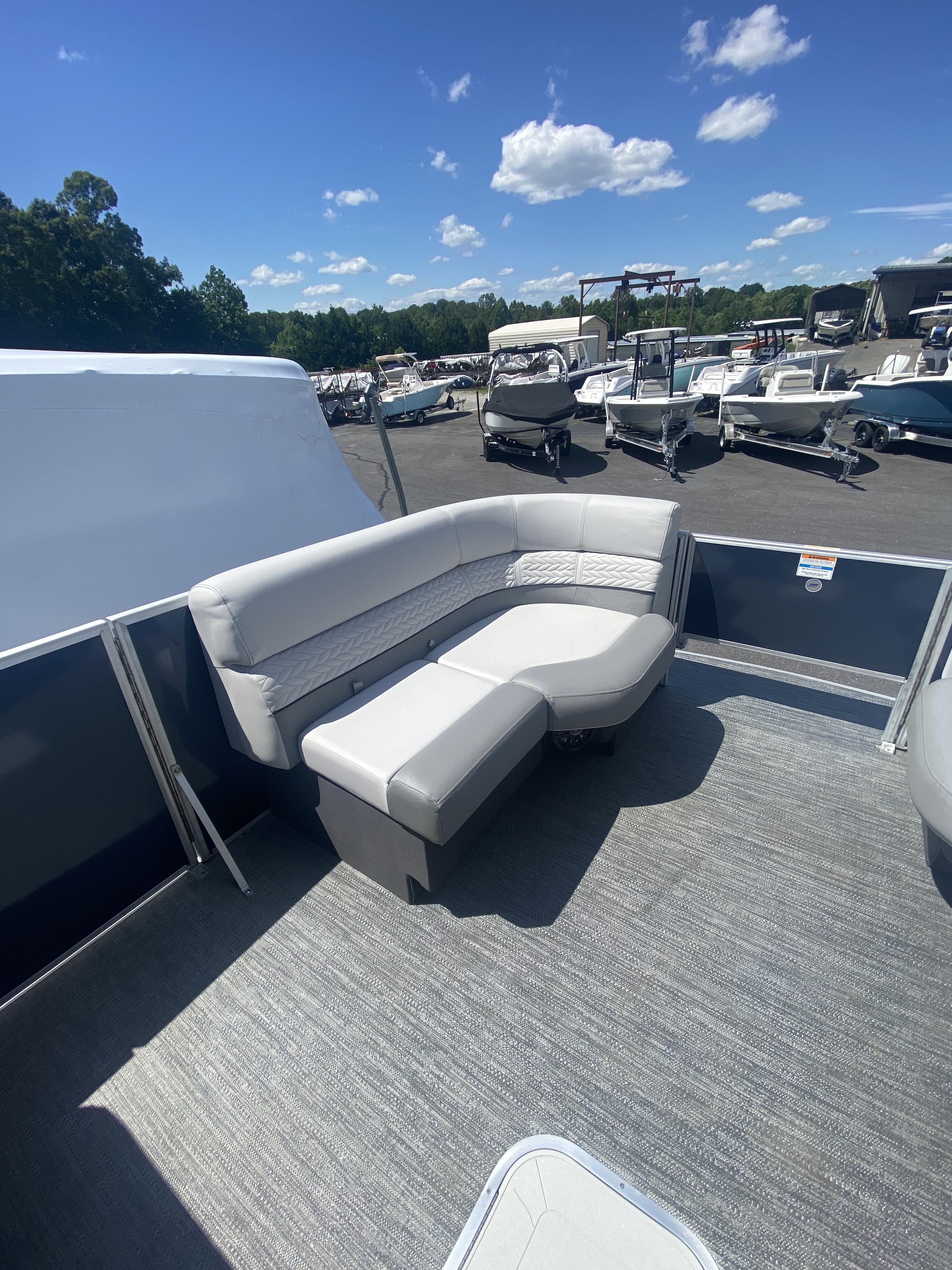 2025 Godfrey MC235 FS Tritoon - Photo 6