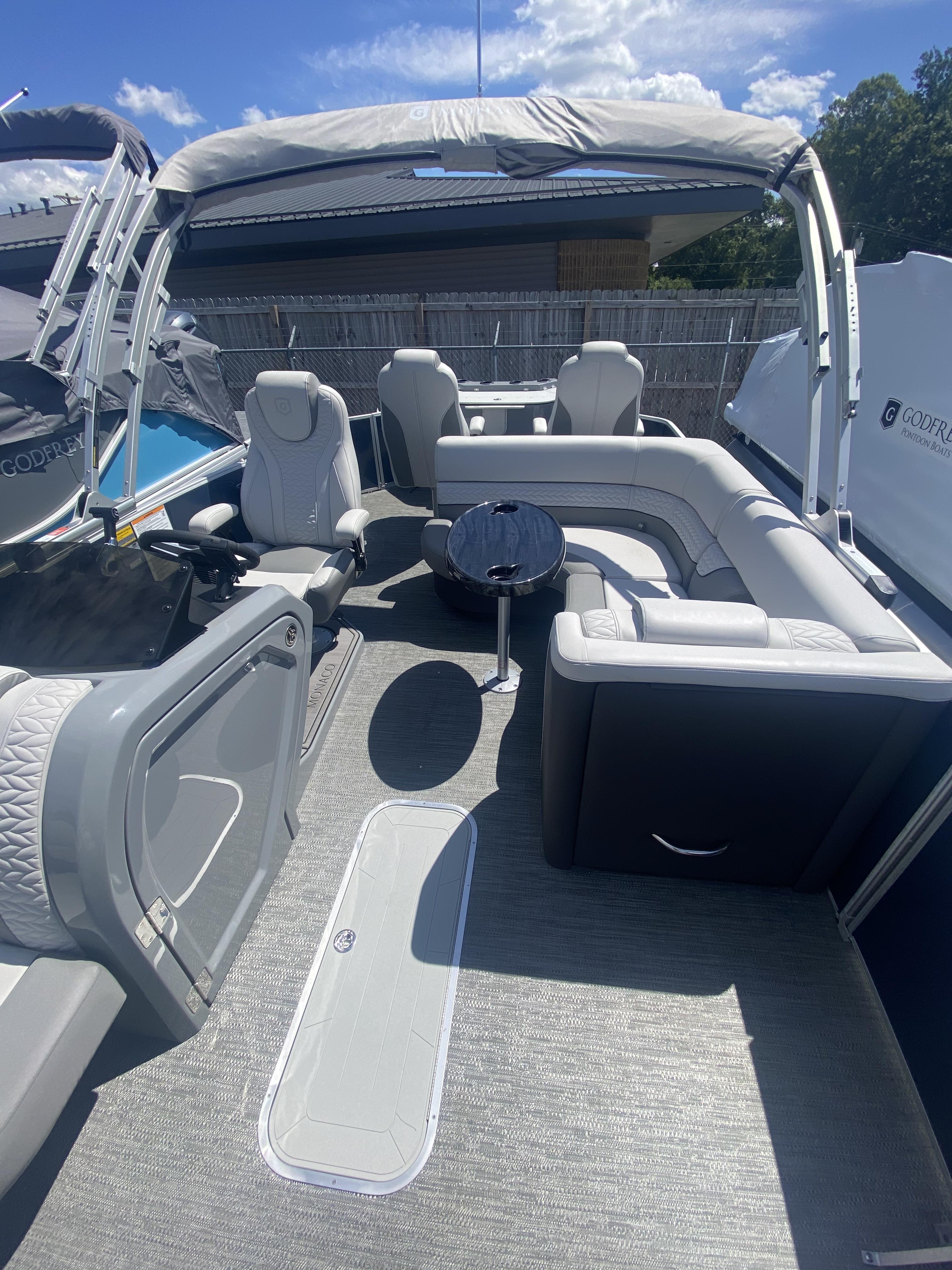 2025 Godfrey MC235 FS Tritoon - Photo 9