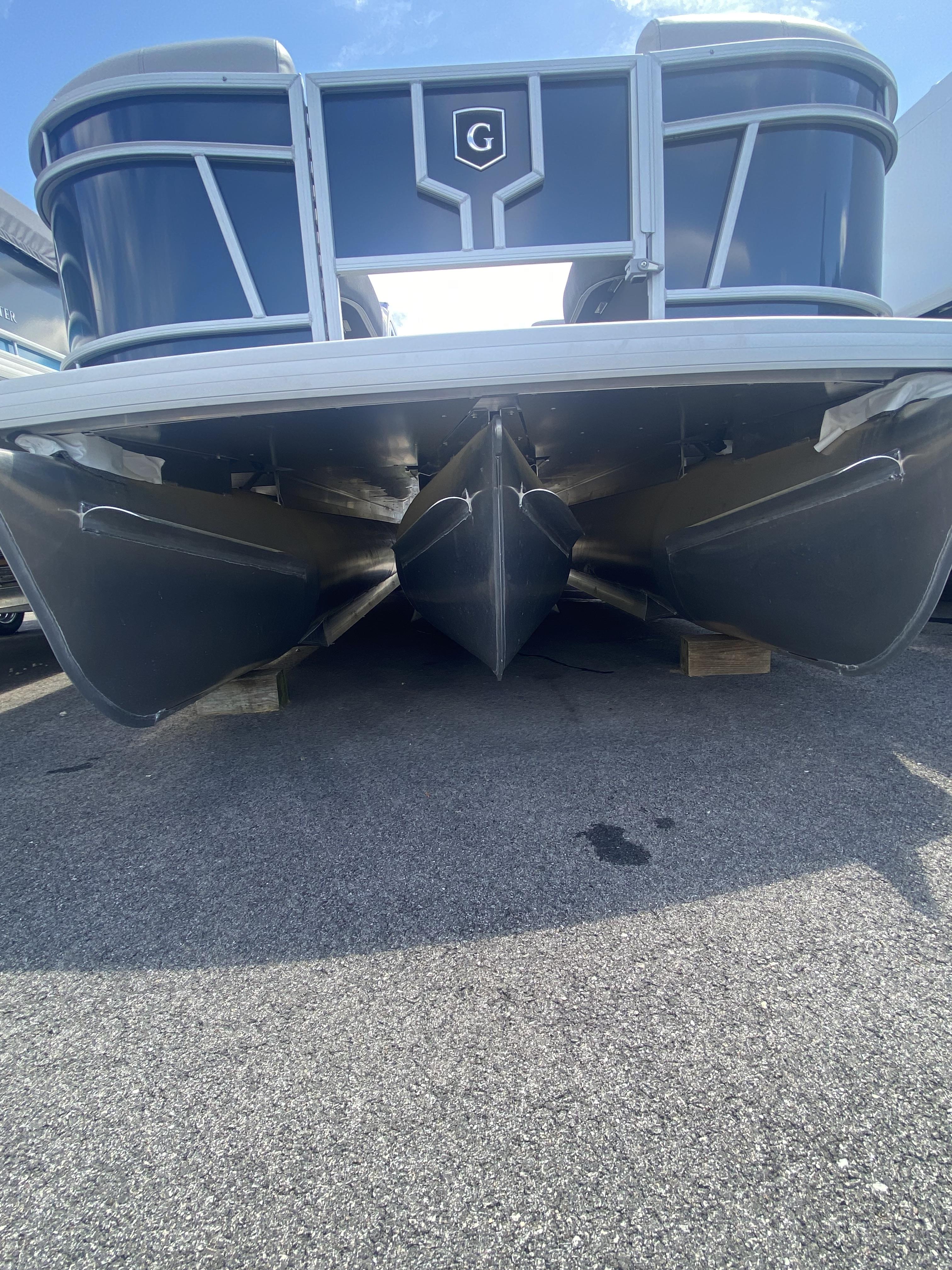 2025 Godfrey MC235 FS Tritoon - Photo 10