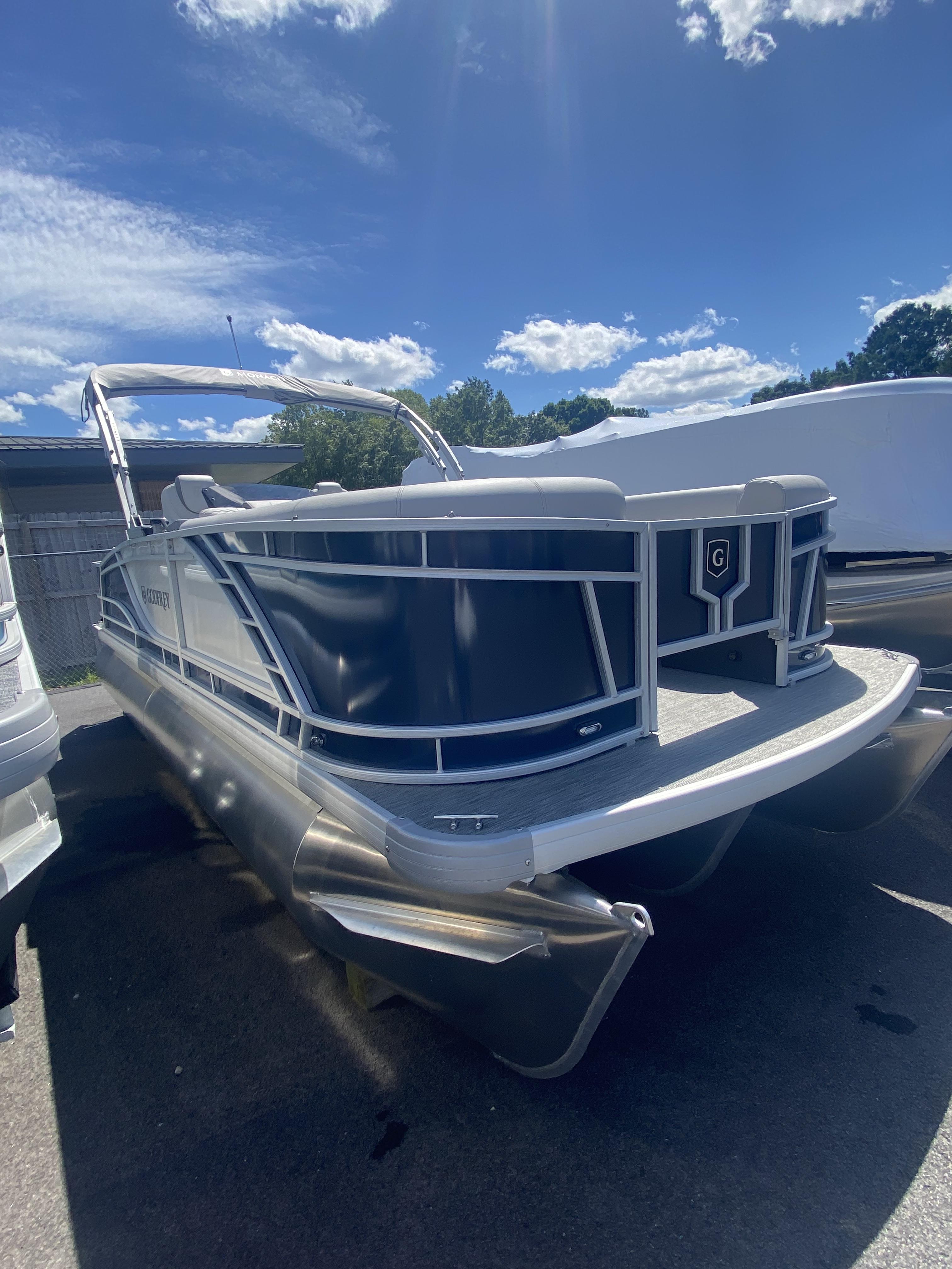 2025 Godfrey MC235 FS Tritoon - Photo 12