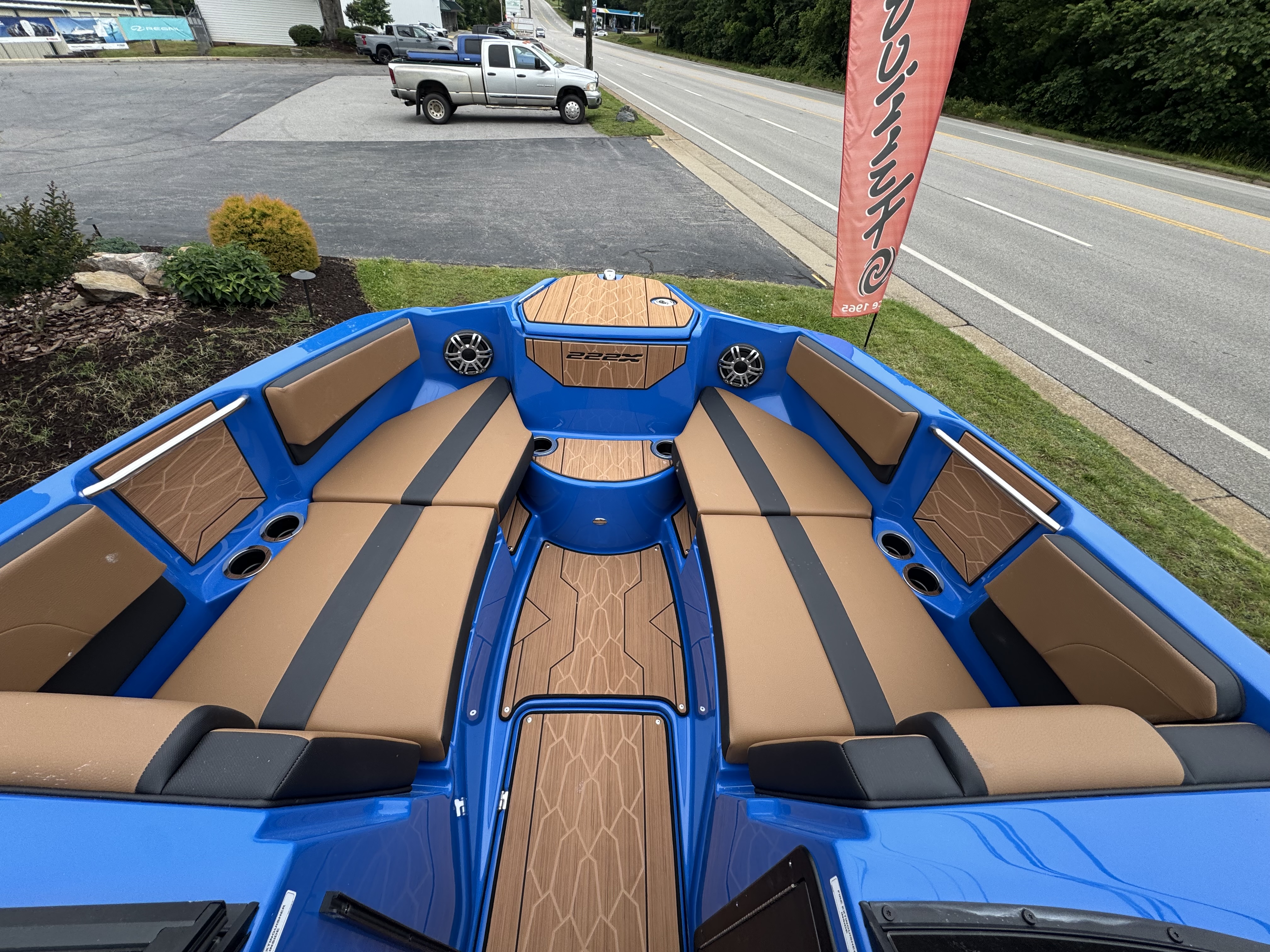 2025 Yamaha 222 XD - Photo 10