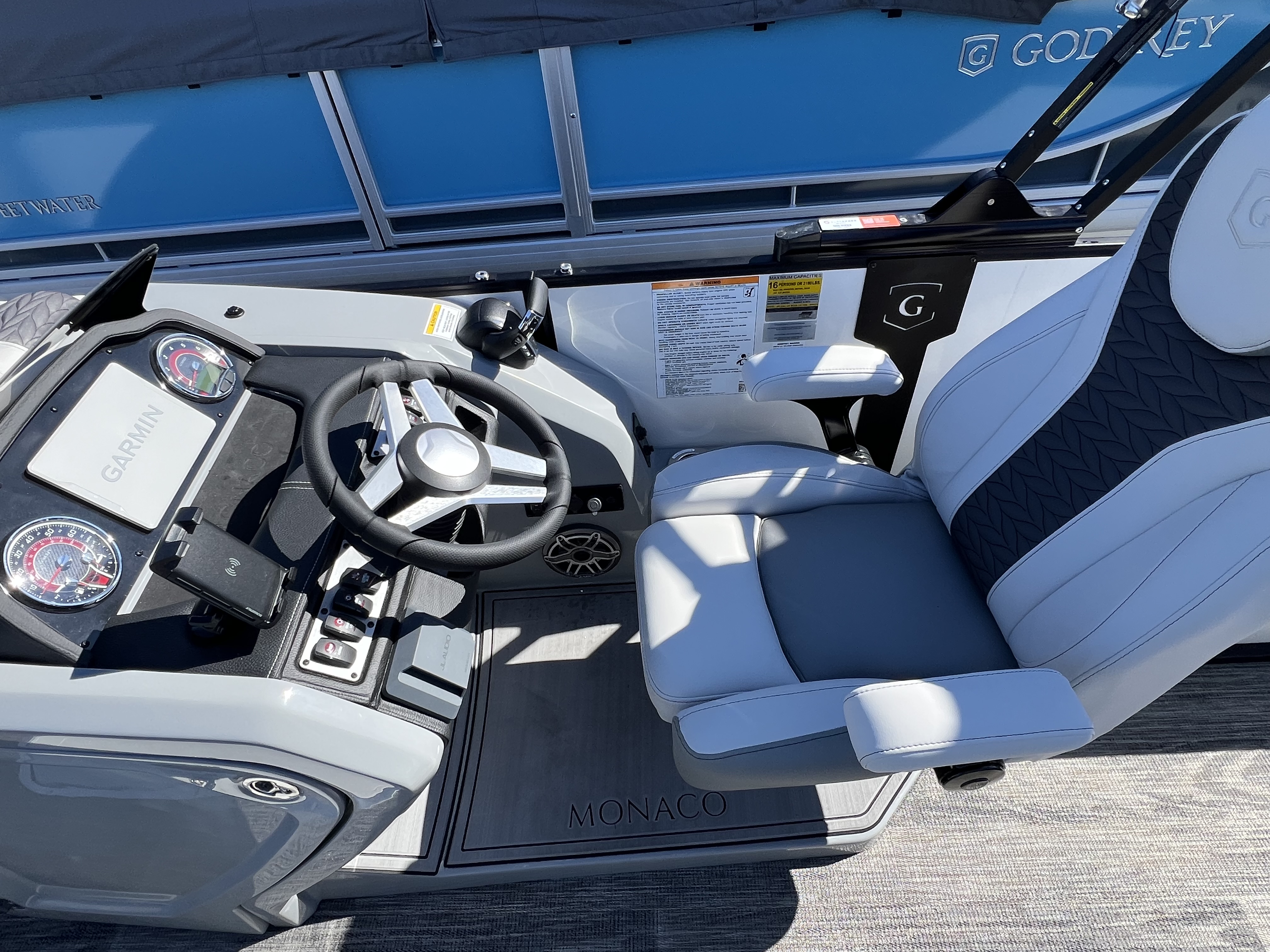 2025 Godfrey MC235SFL Tritoon - Photo 7