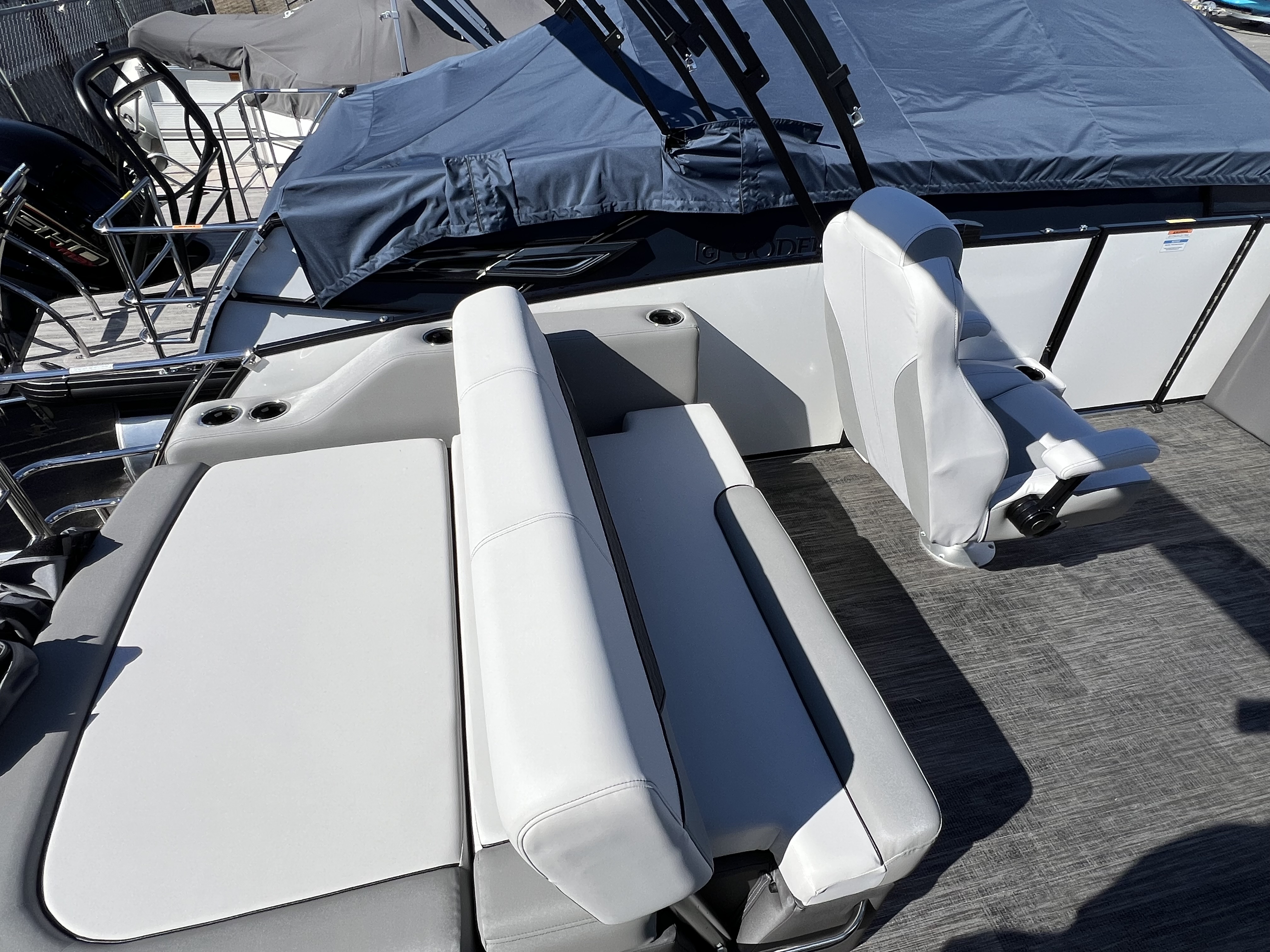 2025 Godfrey MC235SFL Tritoon - Photo 11