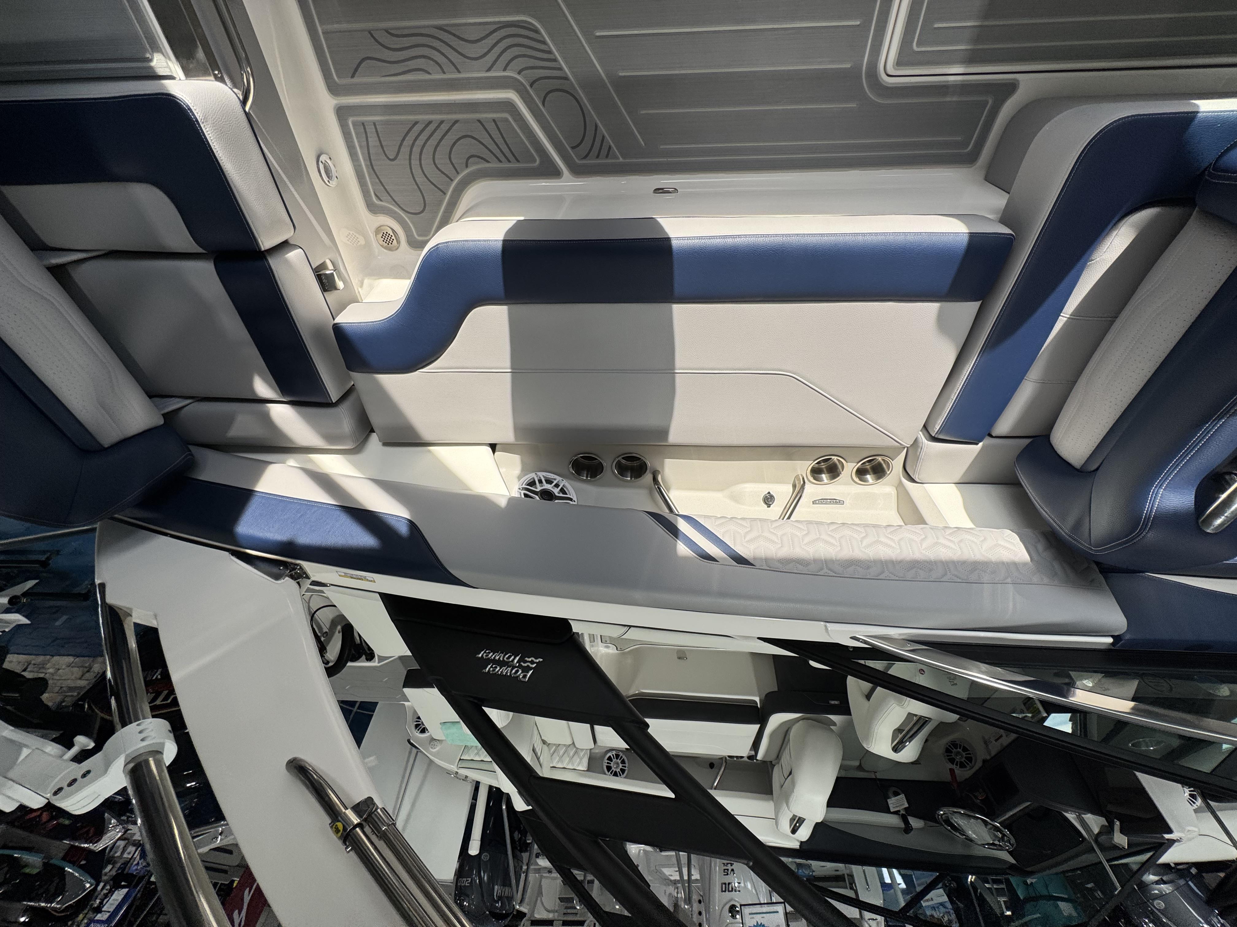 2025 Regal LS6 Surf - Photo 5