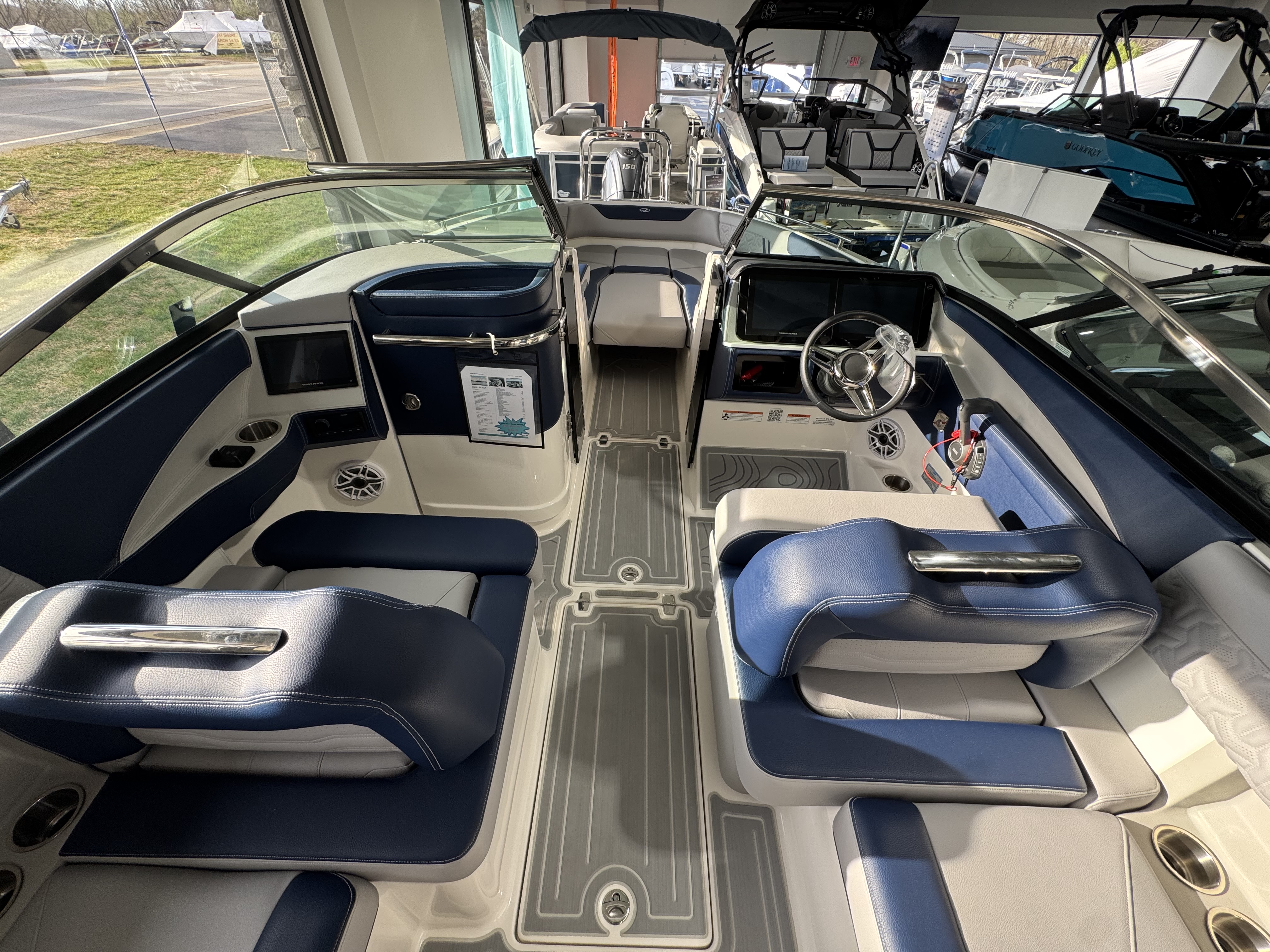 2025 Regal LS6 Surf - Photo 6