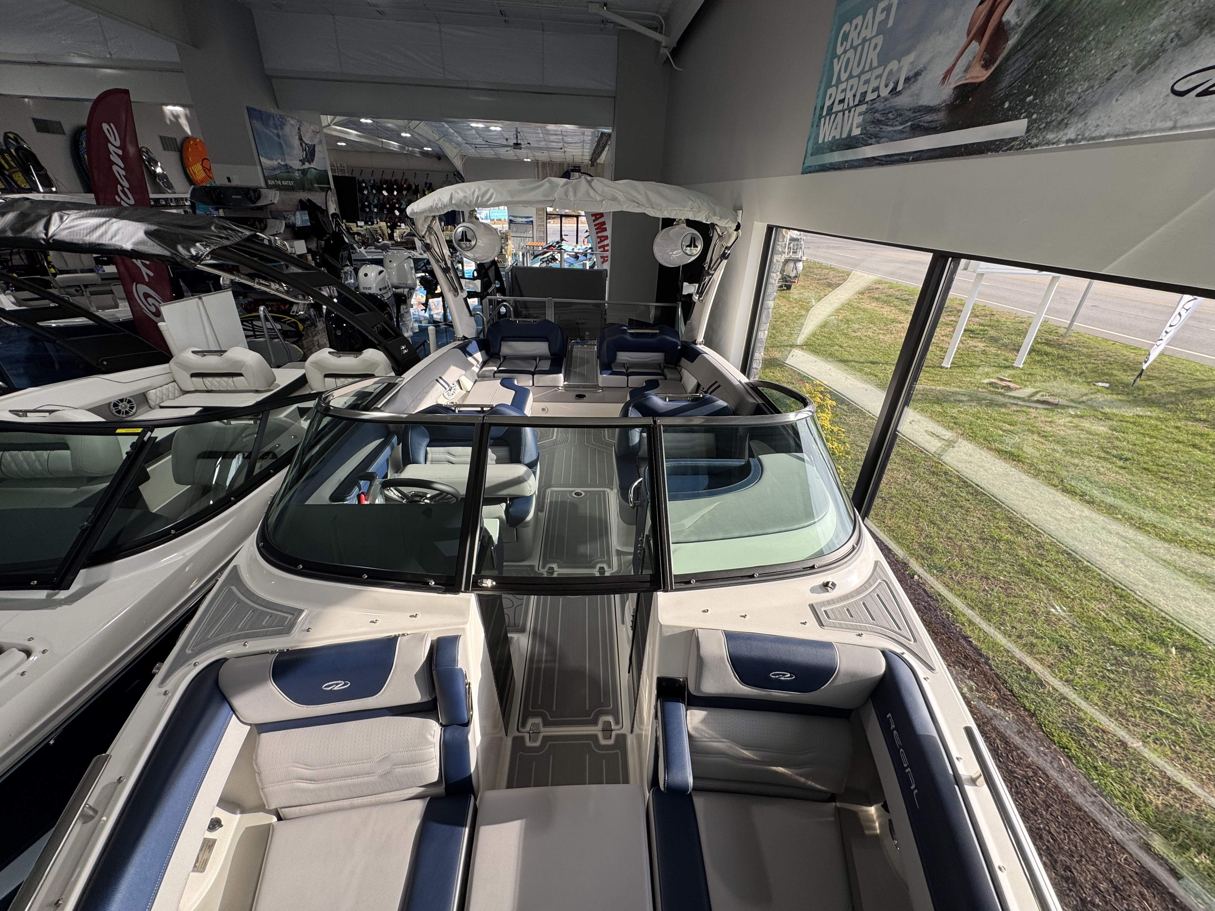 2025 Regal LS6 Surf - Photo 11