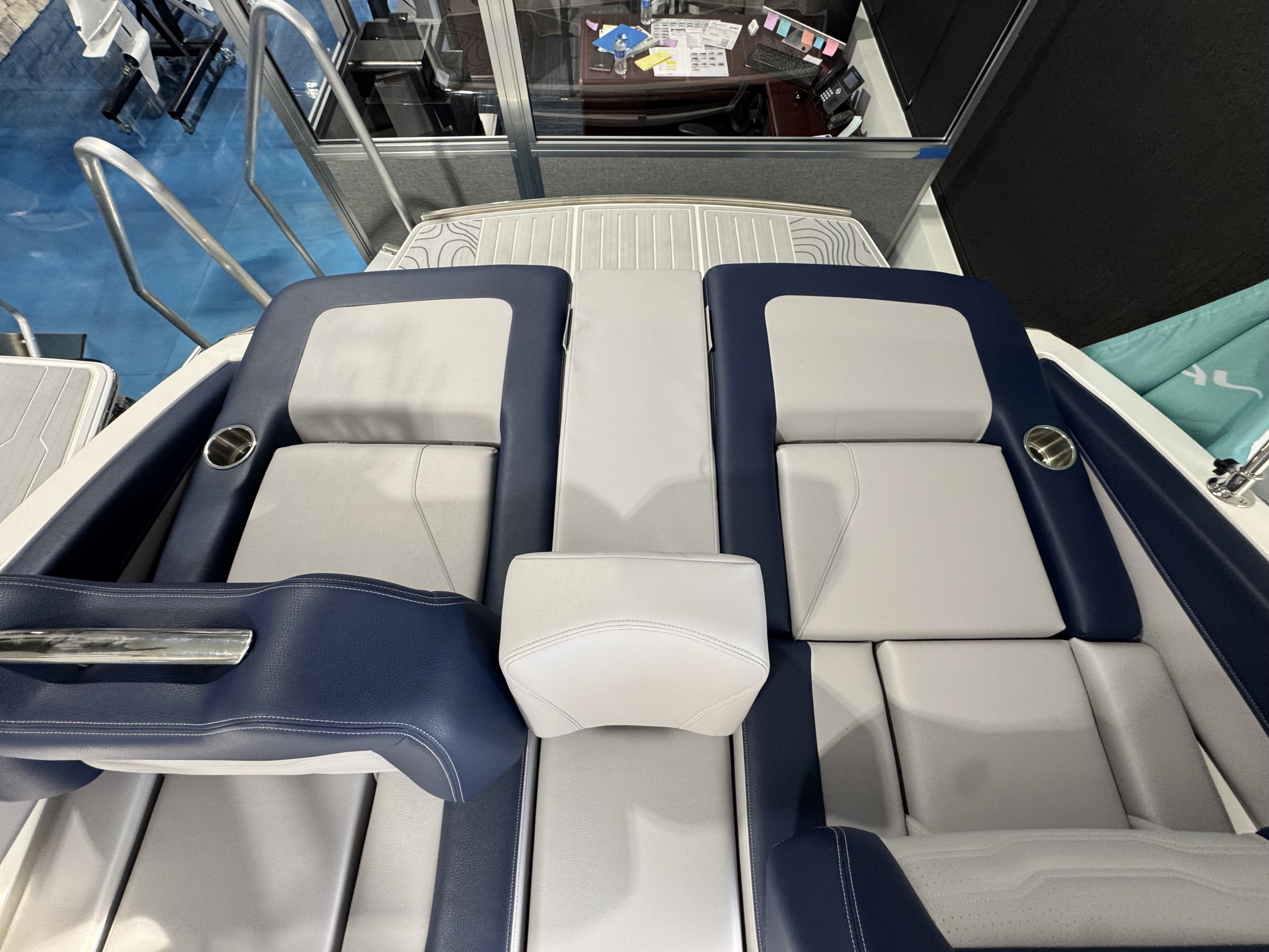 2025 Regal LS6 Surf - Photo 14