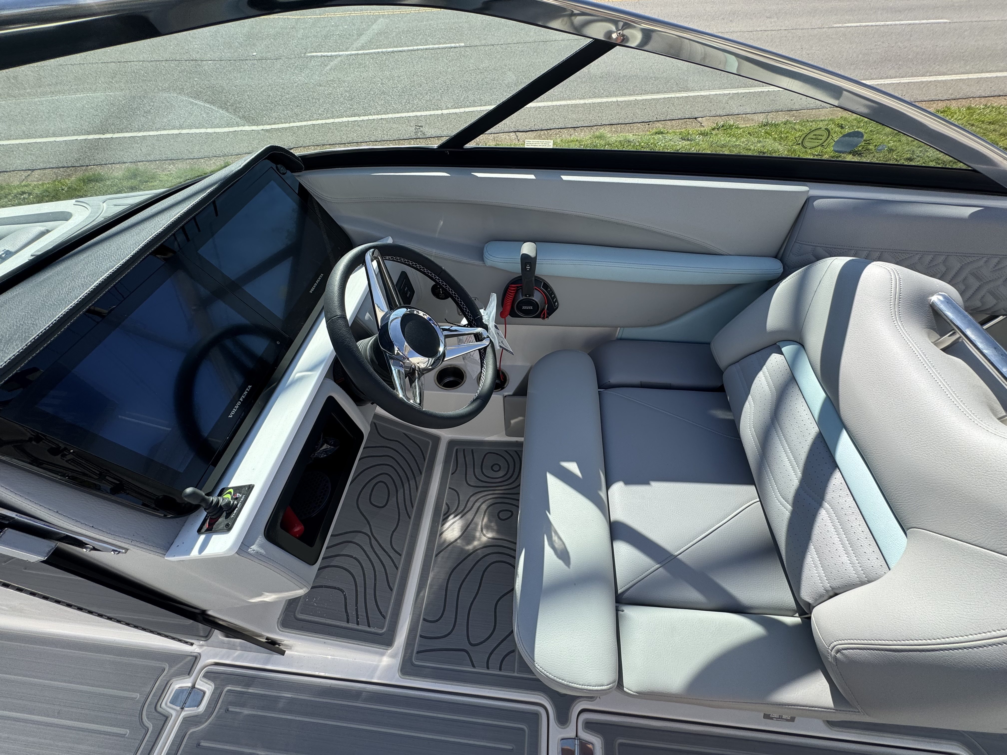 2025 Regal LS6 - Photo 11