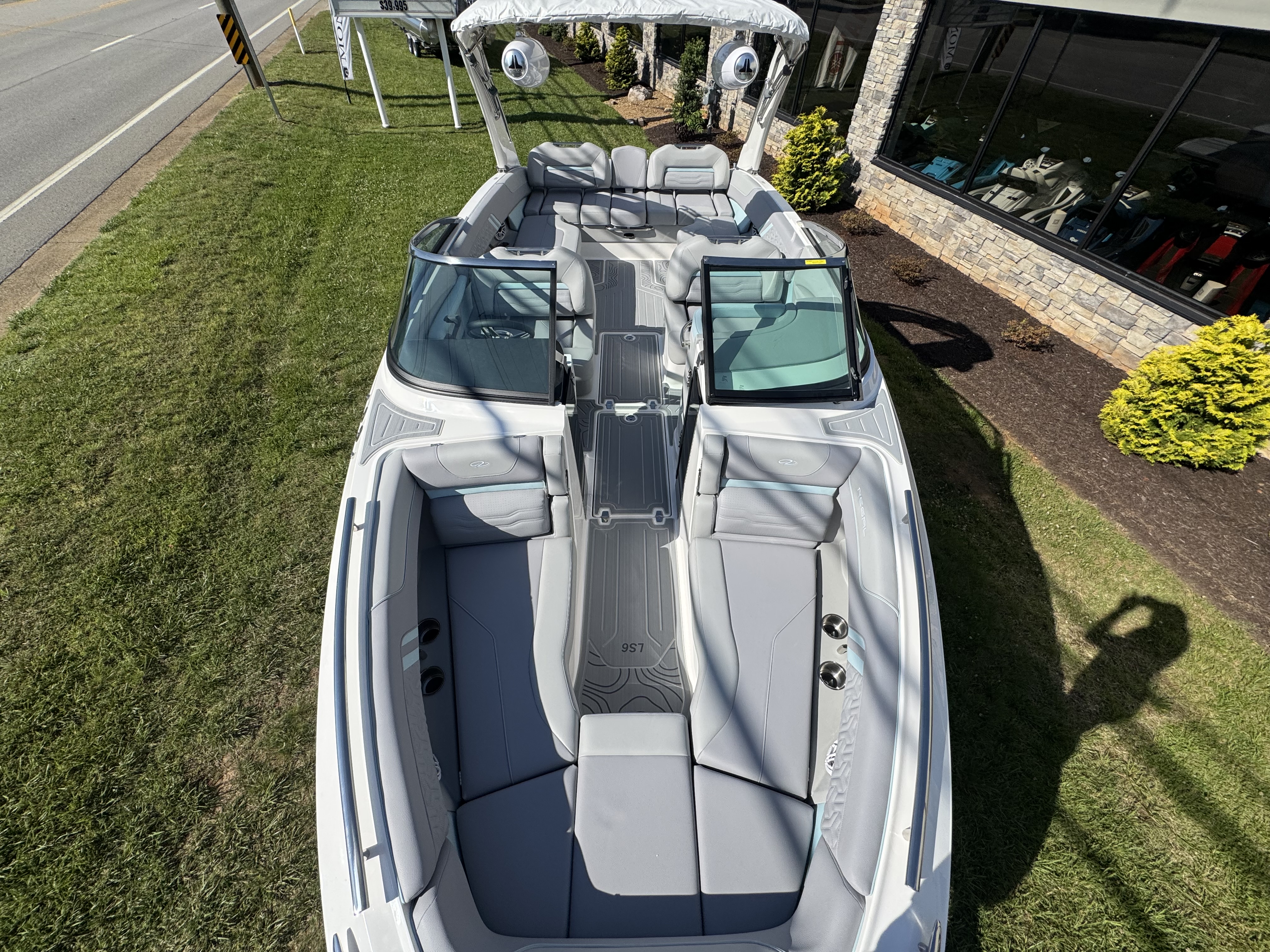 2025 Regal LS6 - Photo 18