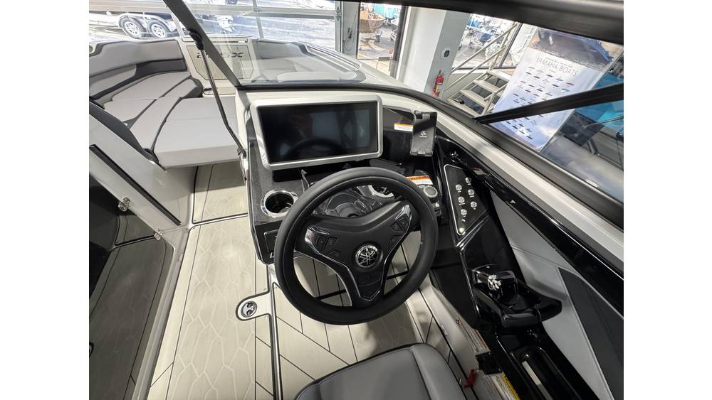 2025 Yamaha 255XD - Photo 6
