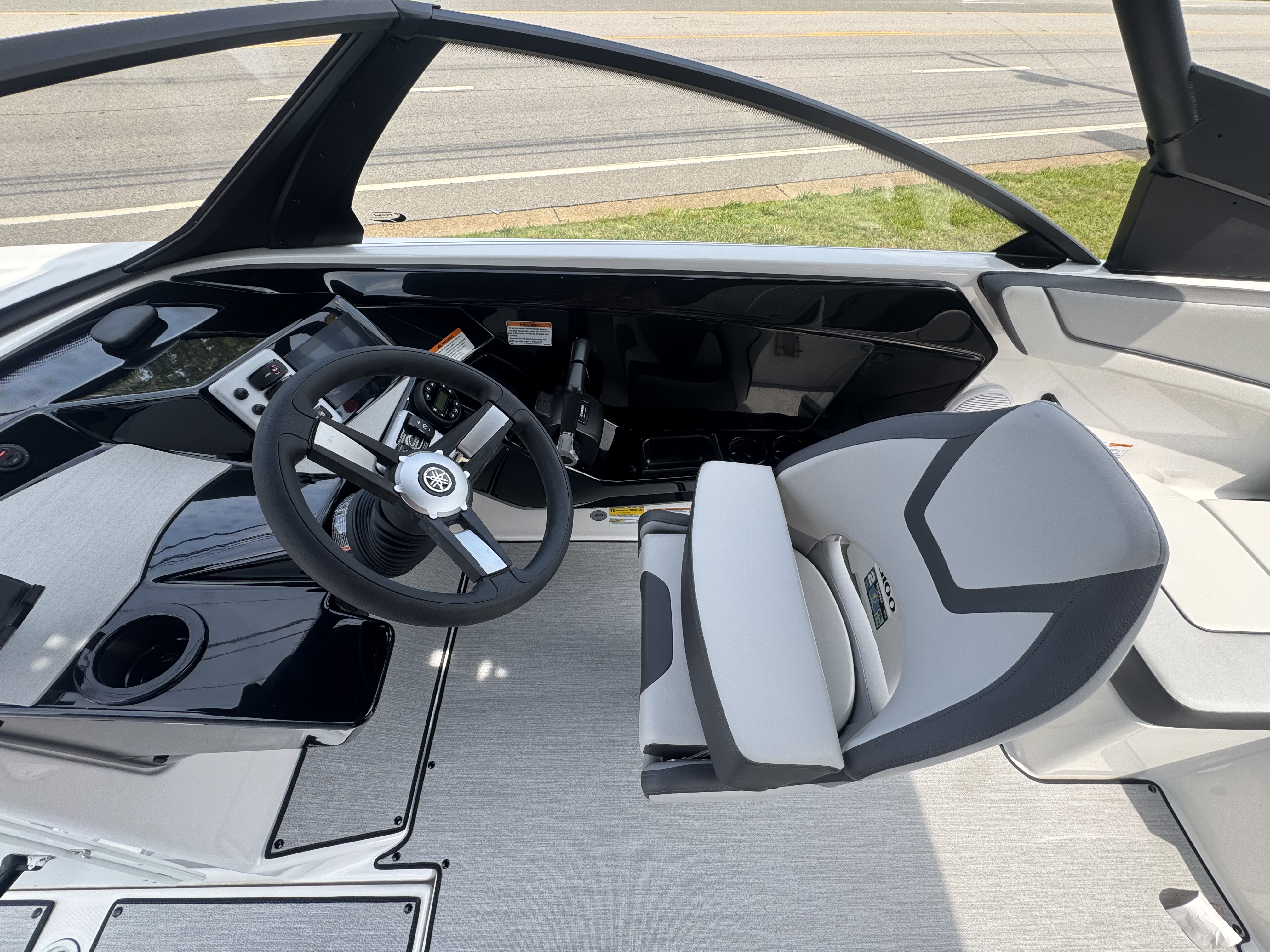 2025 Yamaha AR 220 - Photo 5