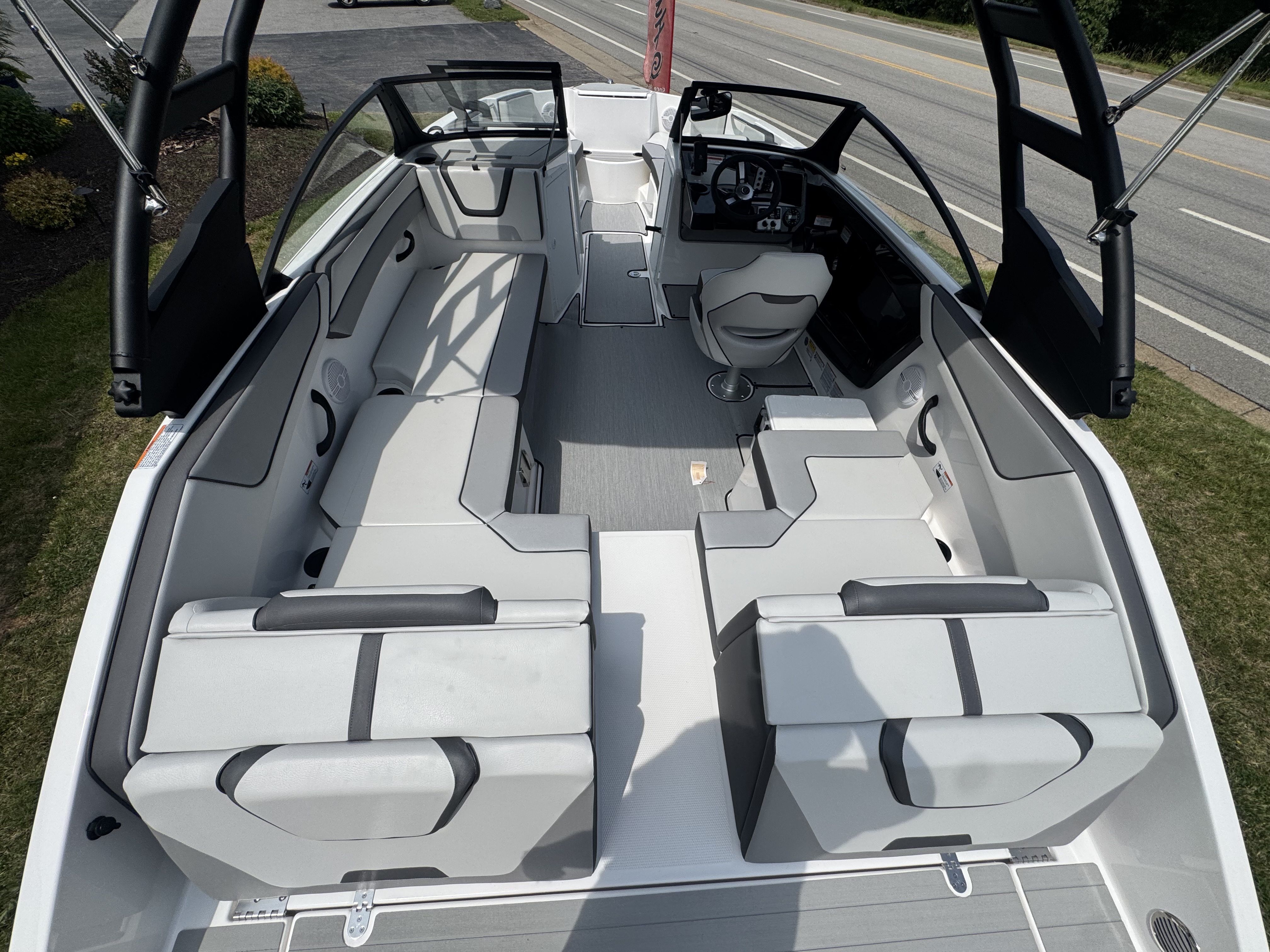 2025 Yamaha AR 220 - Photo 9