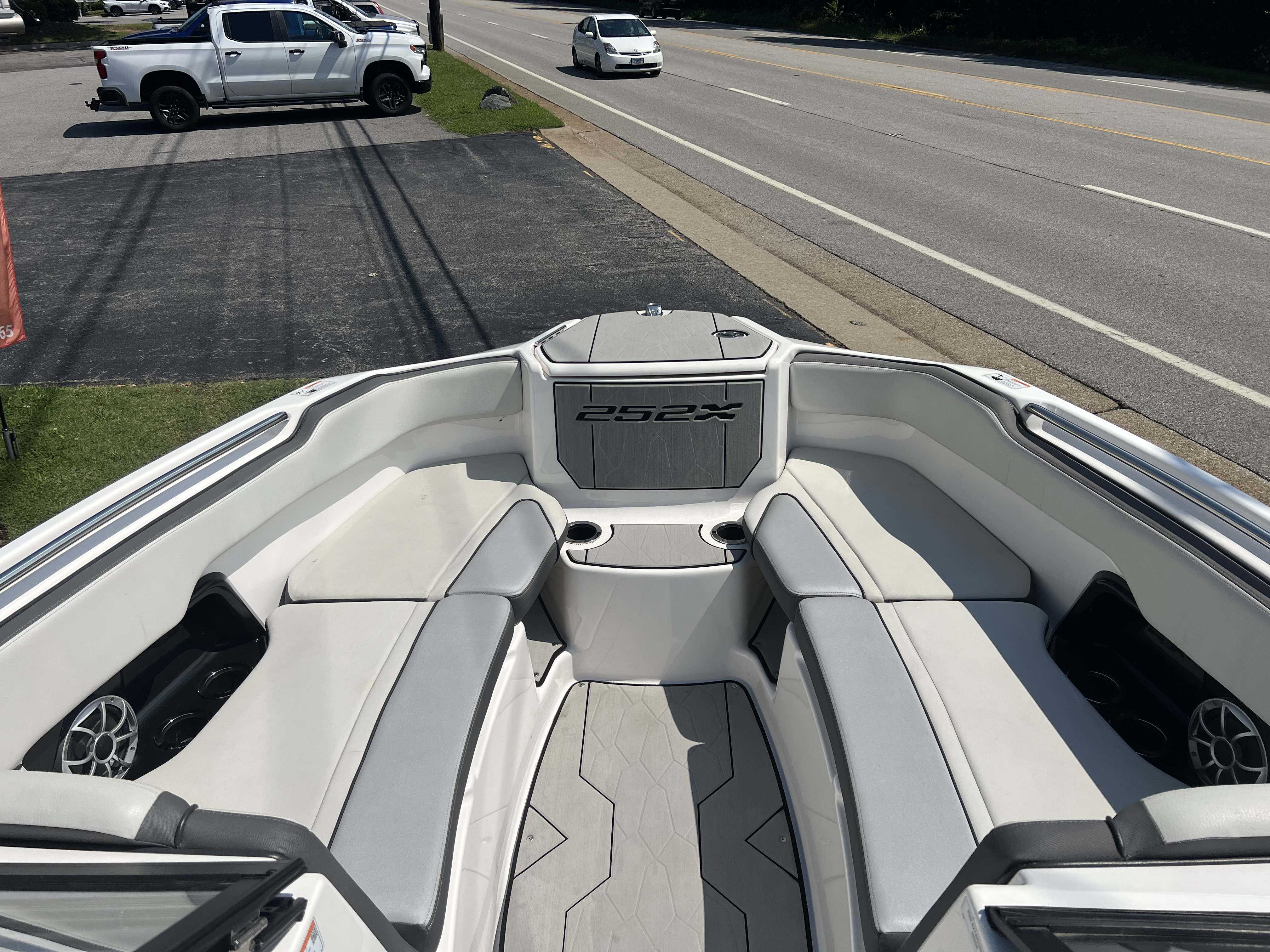 2022 Yamaha 252XE - Photo 6