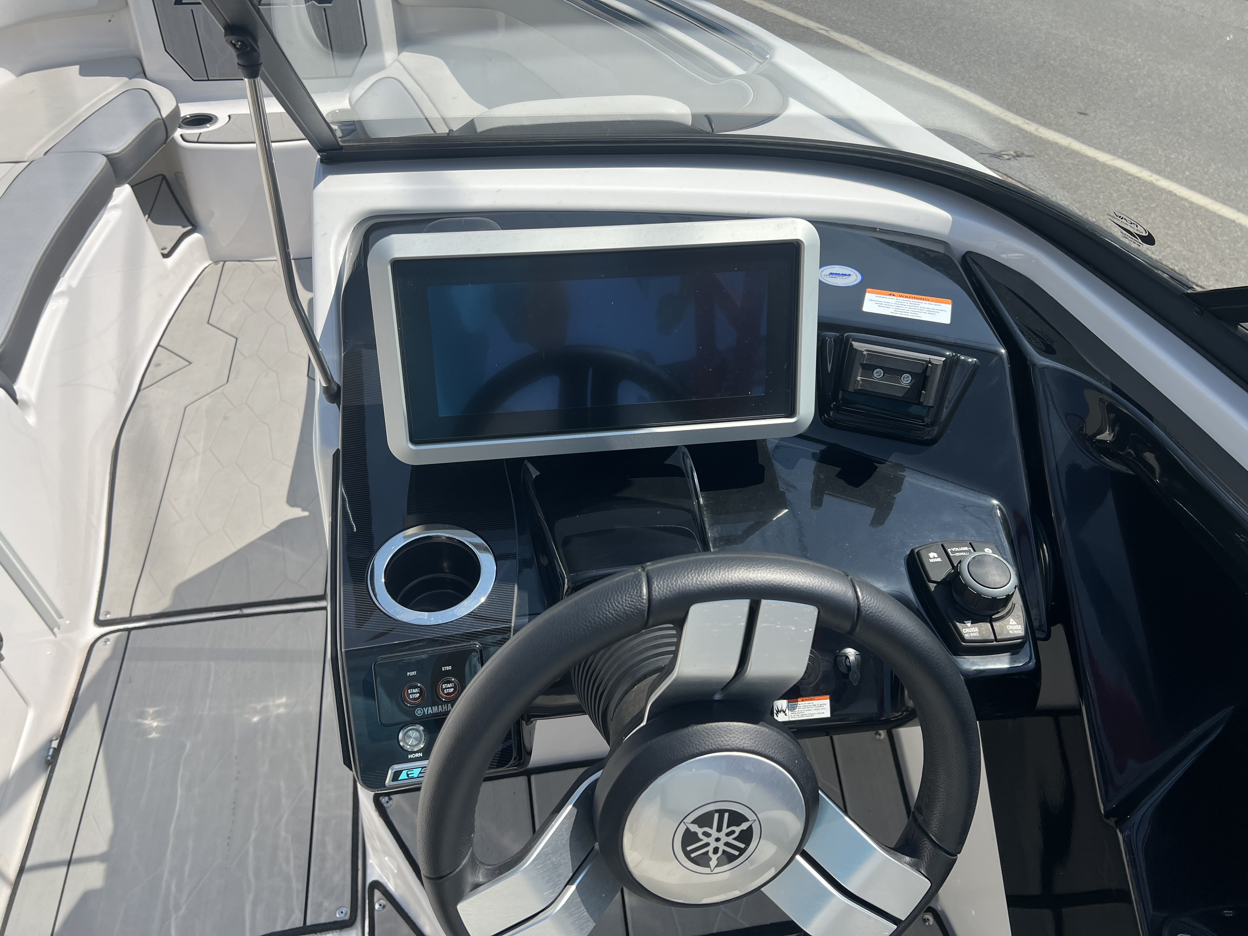 2022 Yamaha 252XE - Photo 7