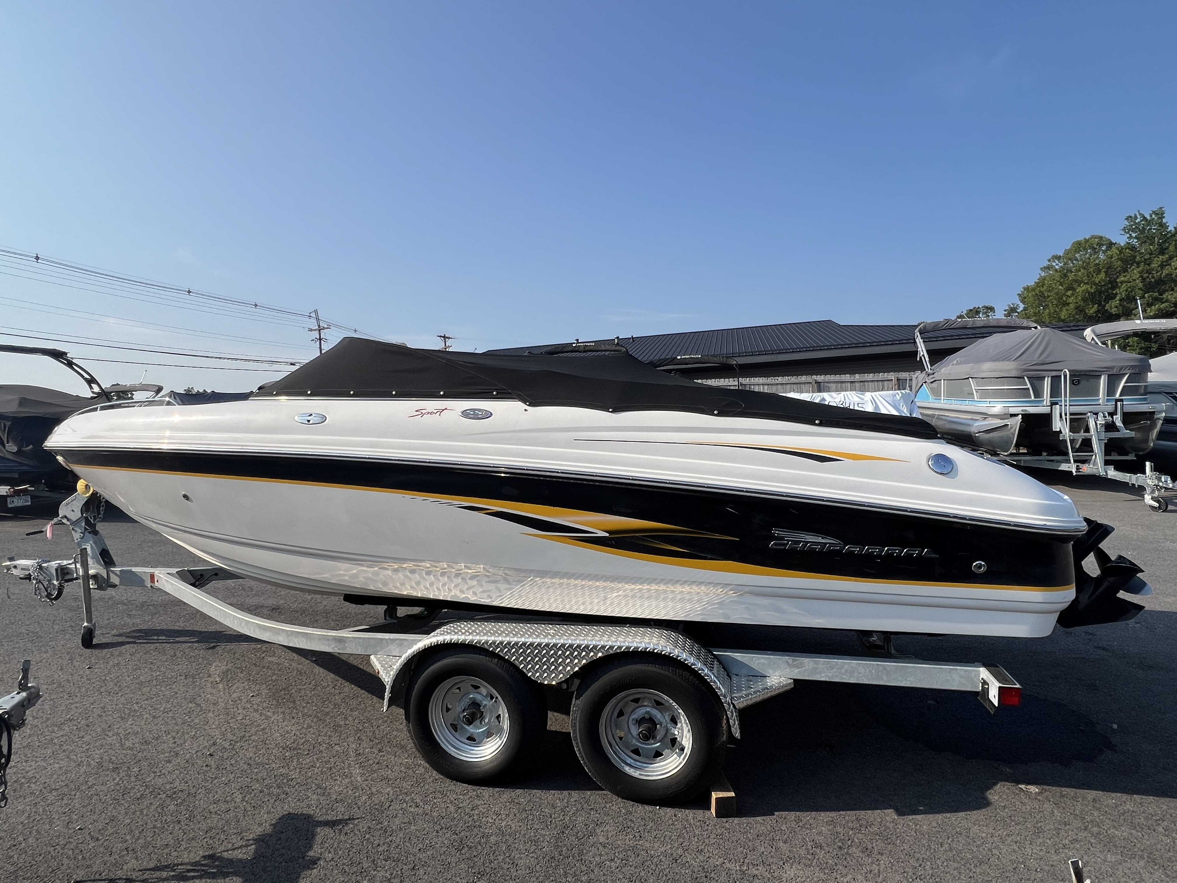 2000 Chaparral 216 SSI - Photo 4